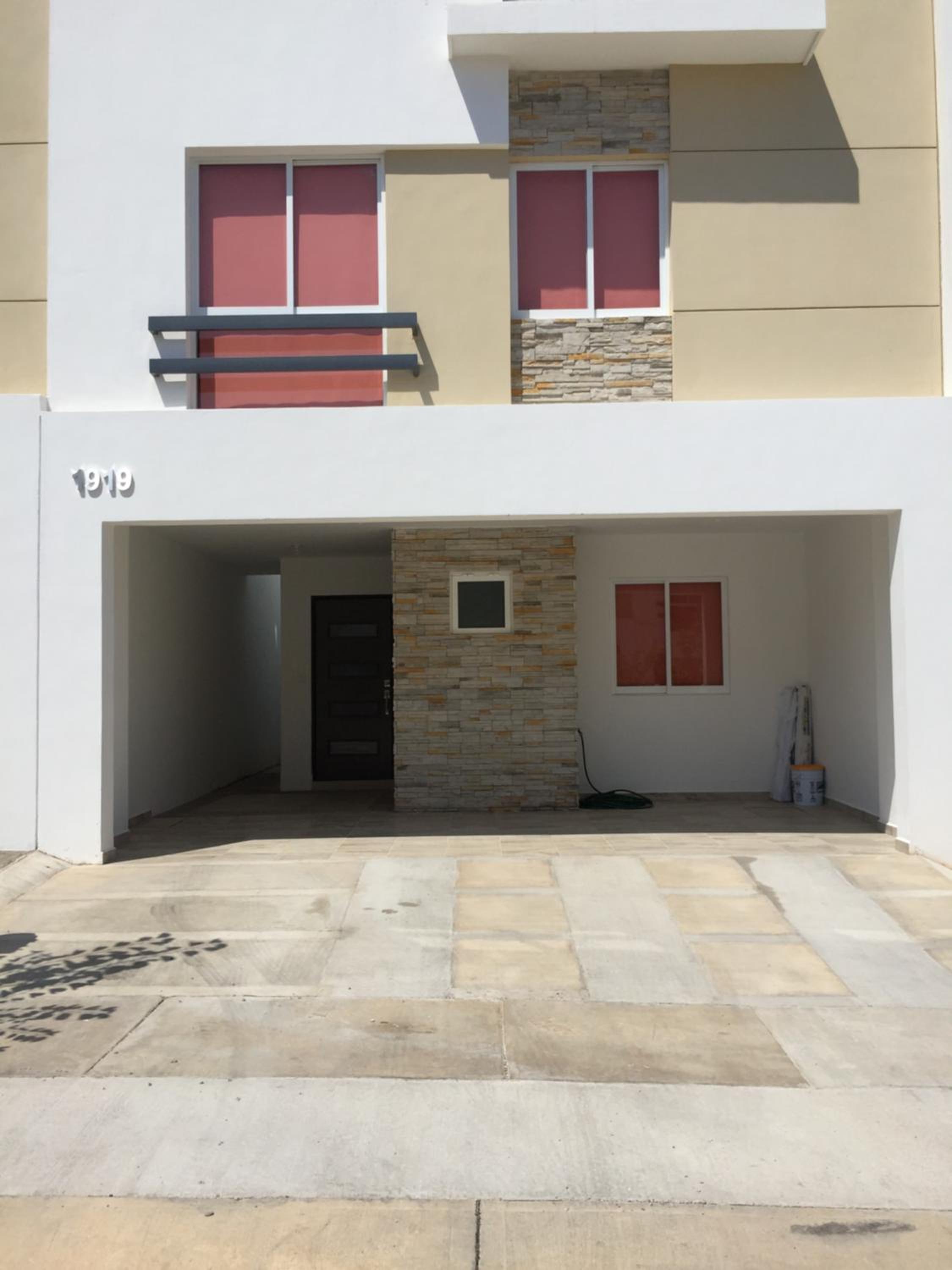 Four-Bedroom House - Photo 14