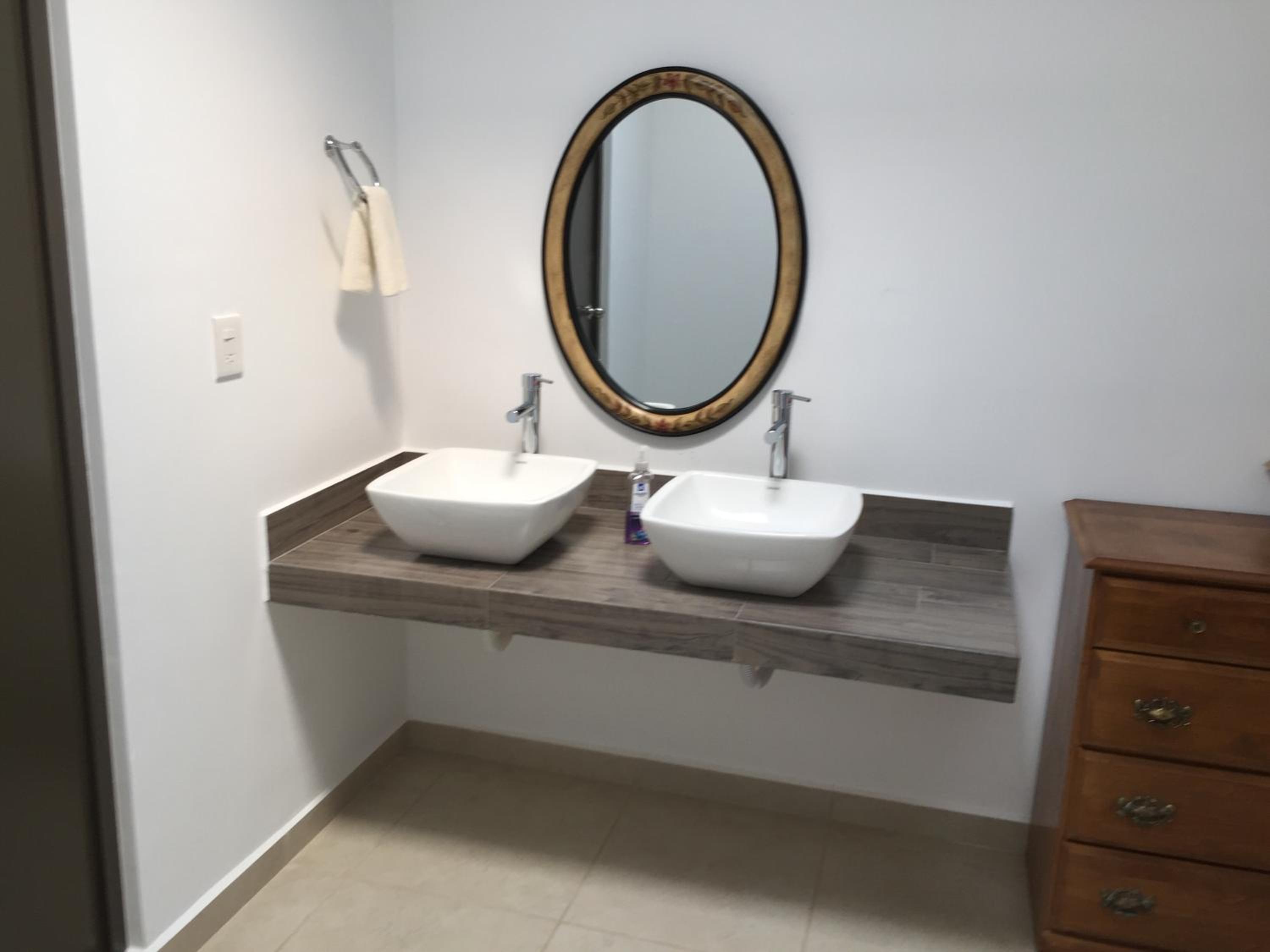 Four-Bedroom House - Photo 16