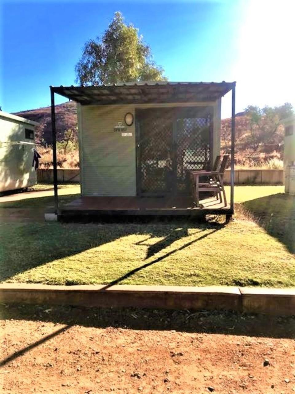 Double Room with Private Bathroom - Photo 12