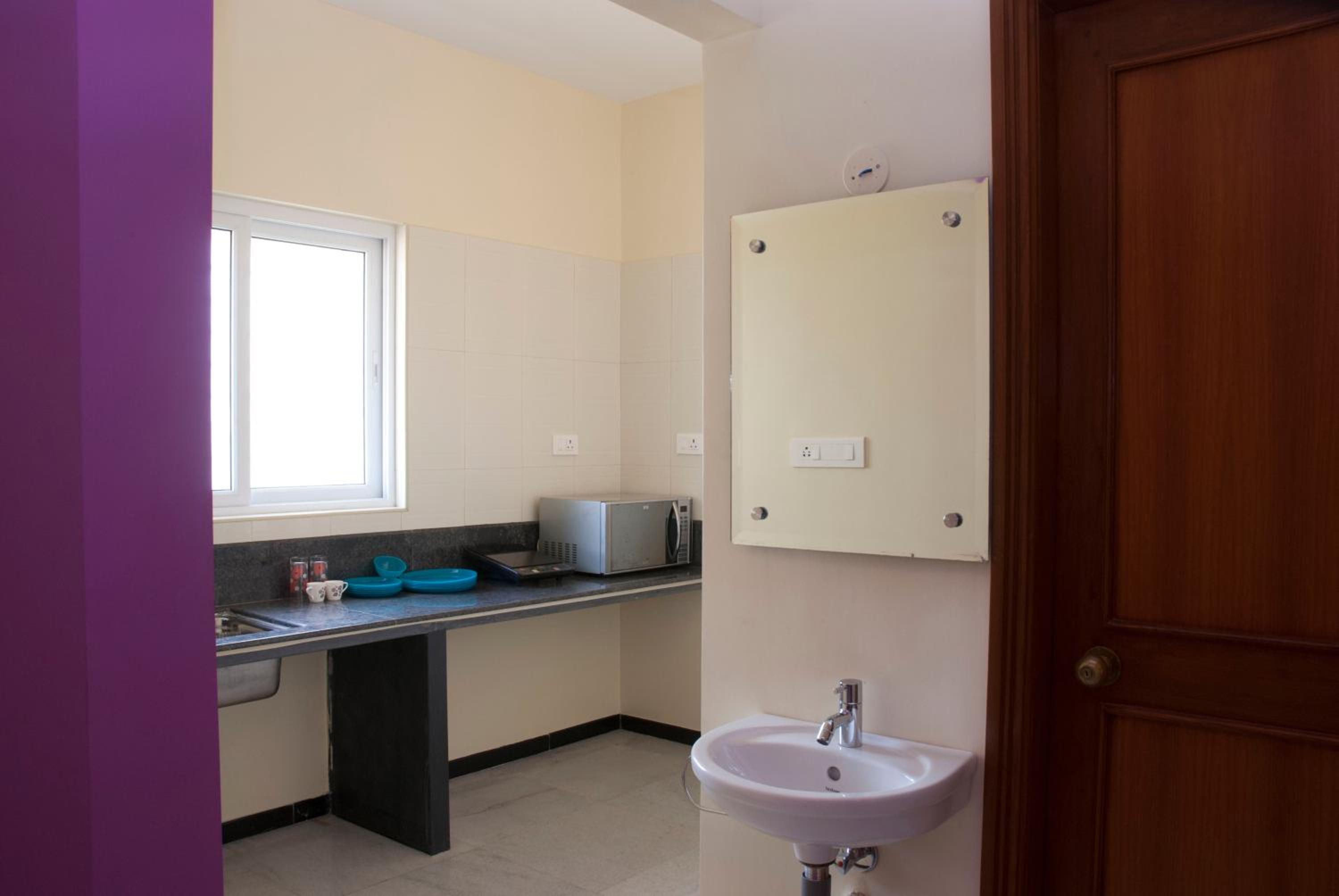One-Bedroom Apartment - Photo 7