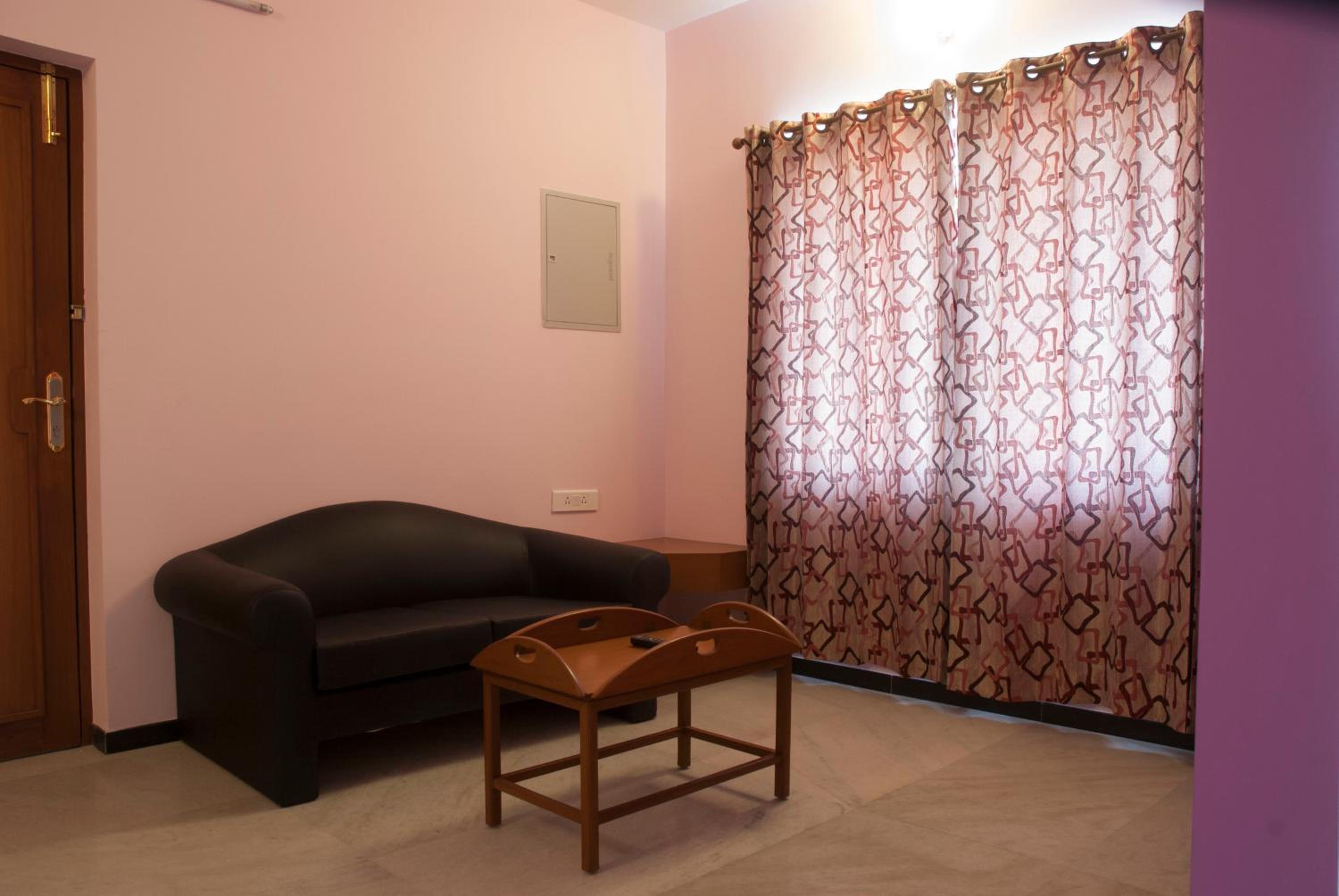 One-Bedroom Apartment - Photo 19
