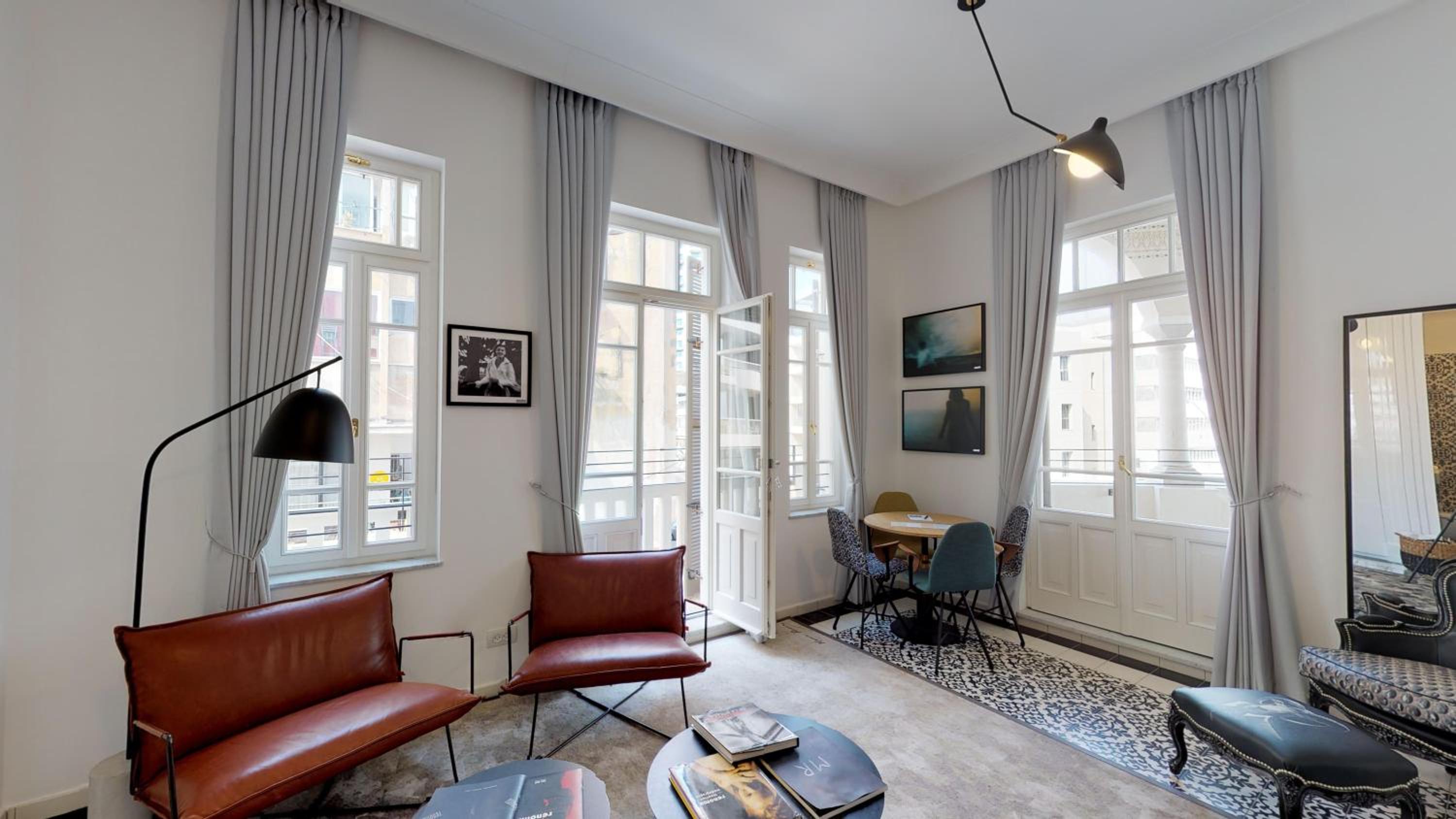 Suite with Balcony - Photo 5