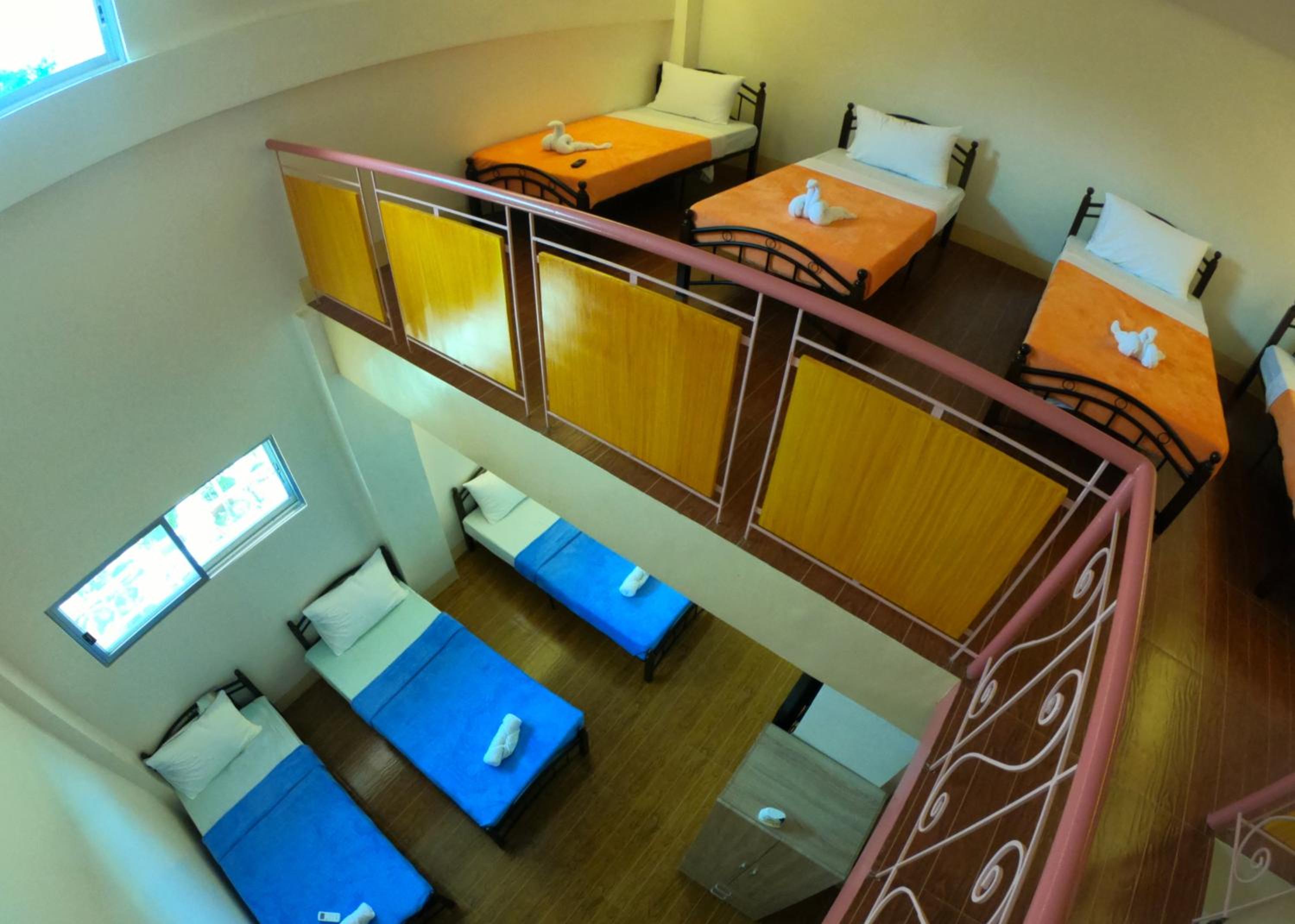 Deluxe Family Suite photo 3
