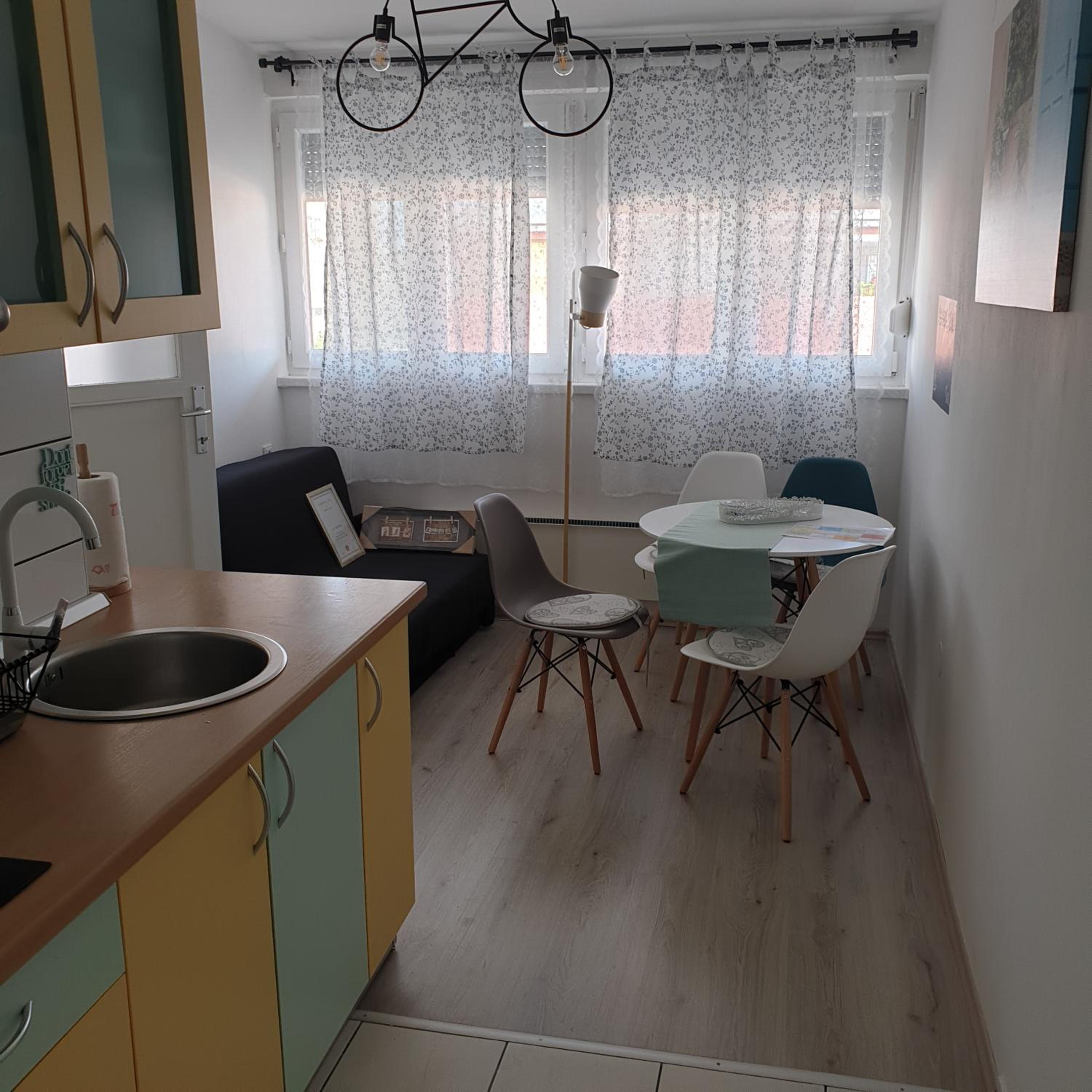 Deluxe Apartment photo 2