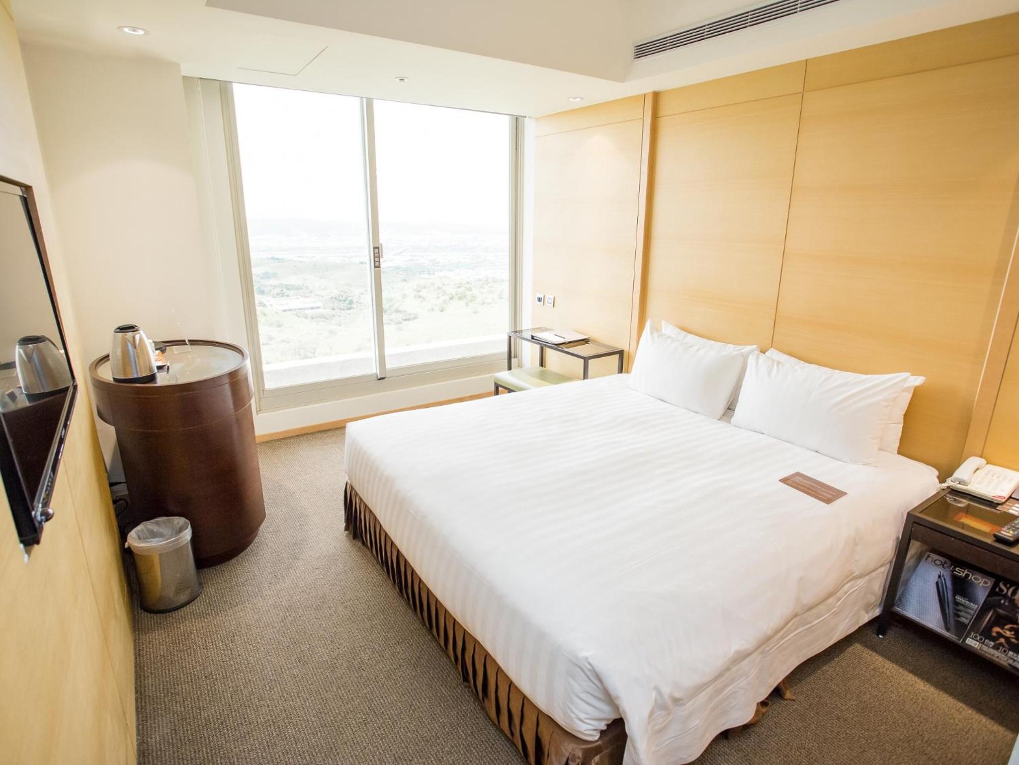 Deluxe Double Room with Shower