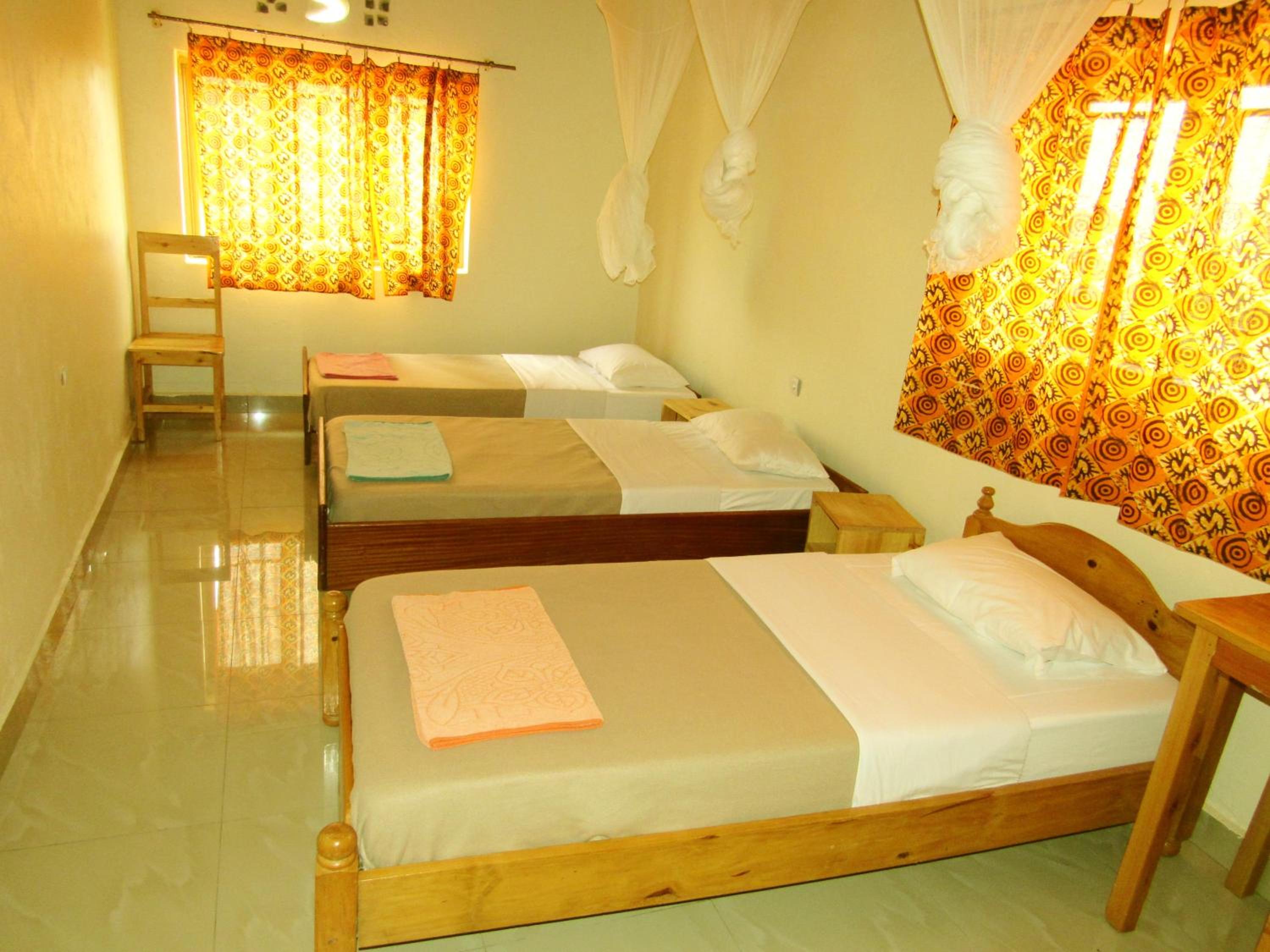 Standard Triple Room - Photo 3