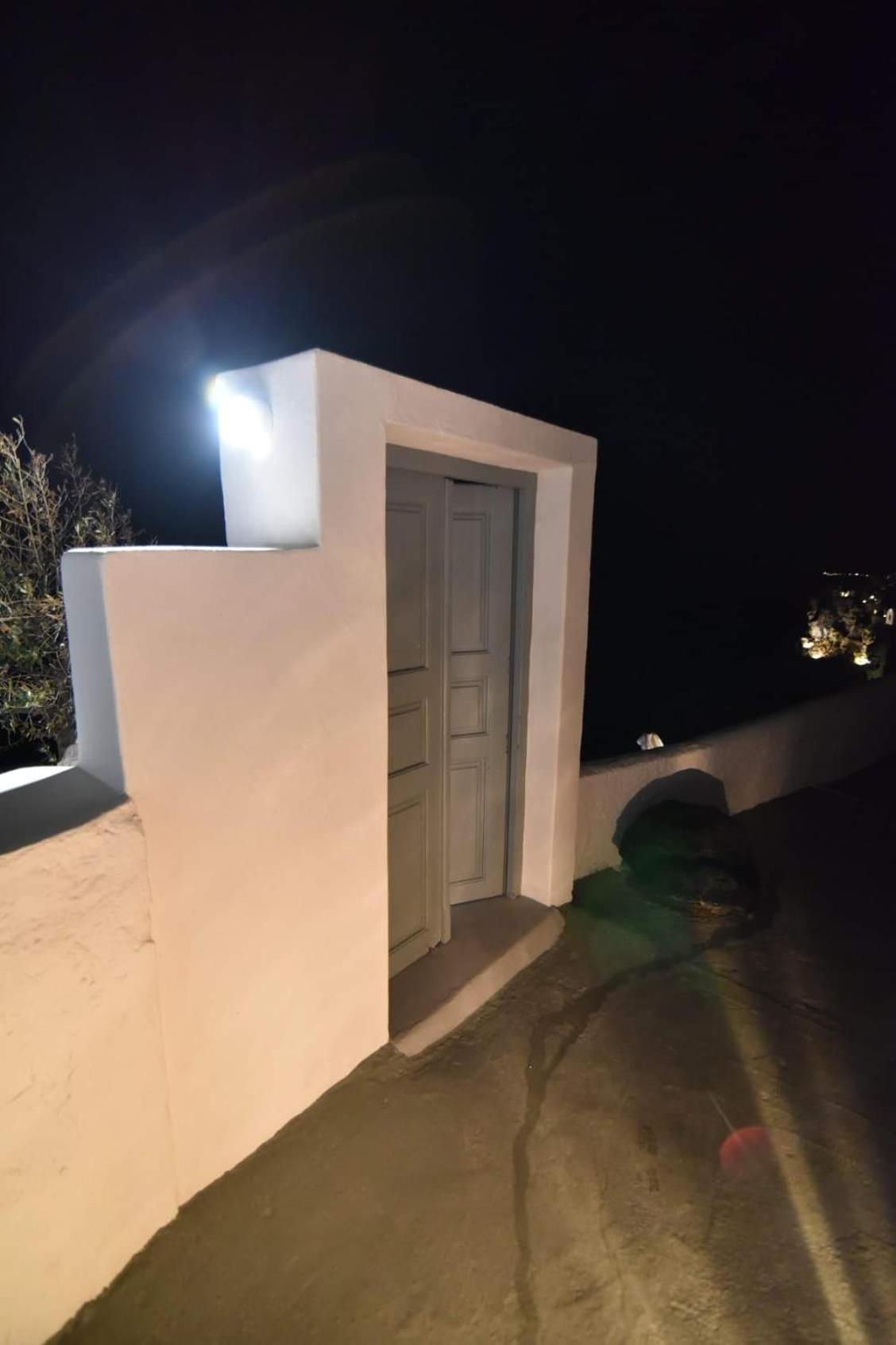 Villa with Sea View - Photo 22