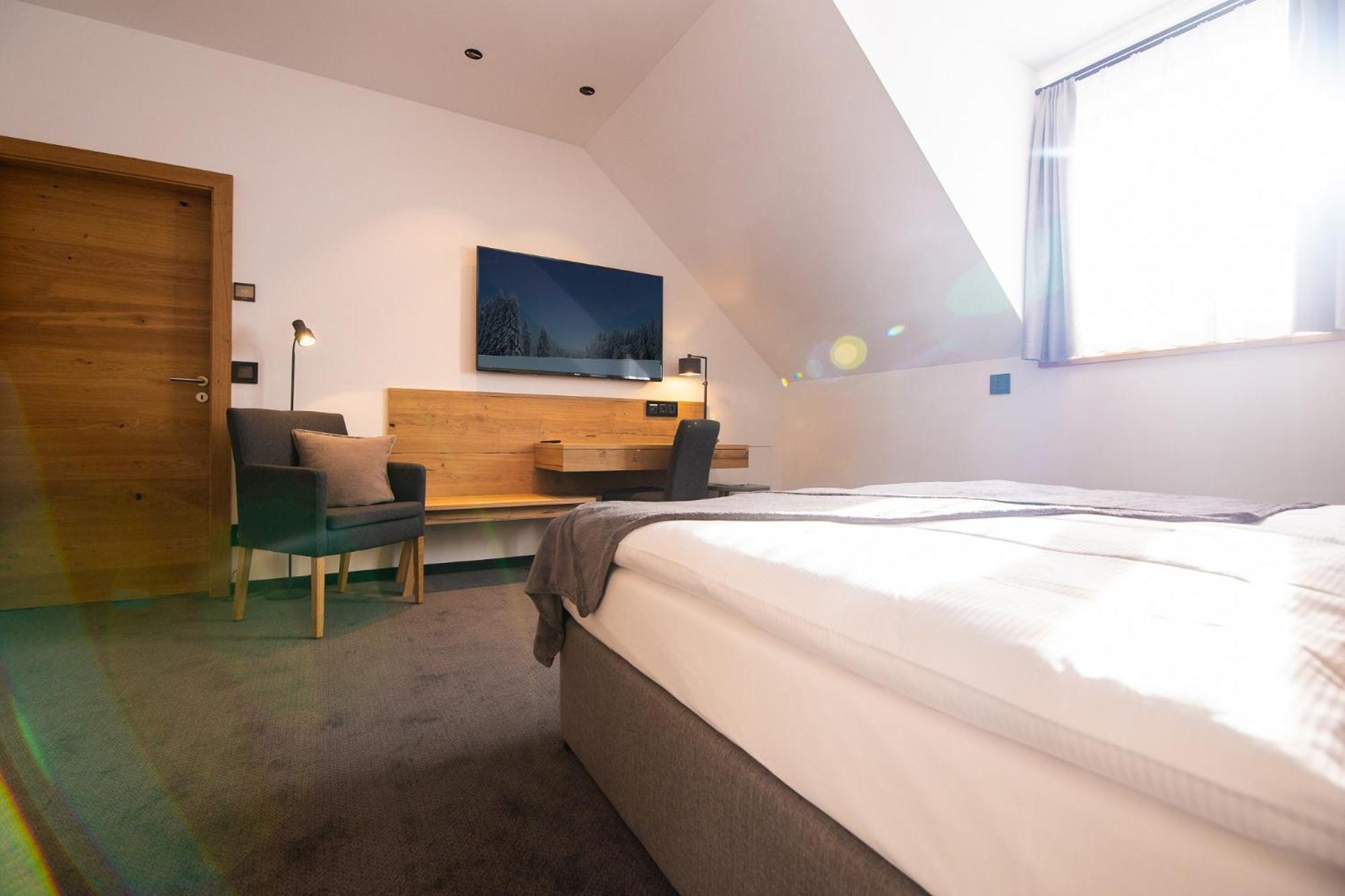 Suite - Photo 5