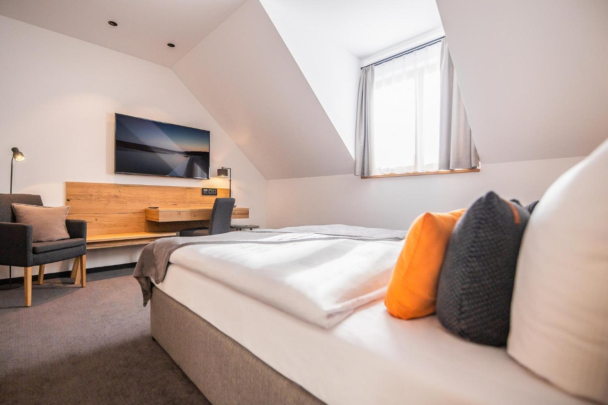 Suite - Photo 4