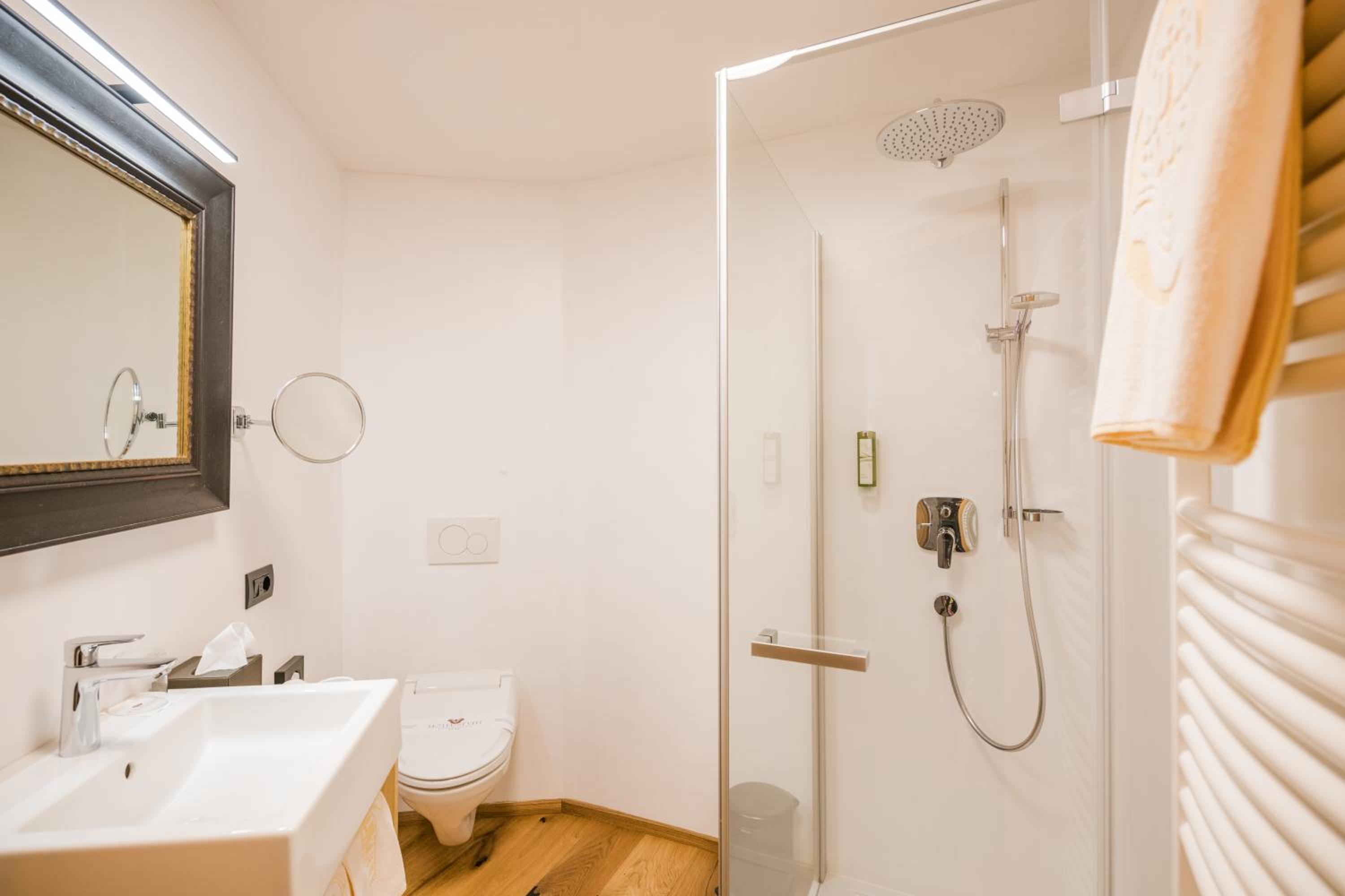 Single Room photo 3