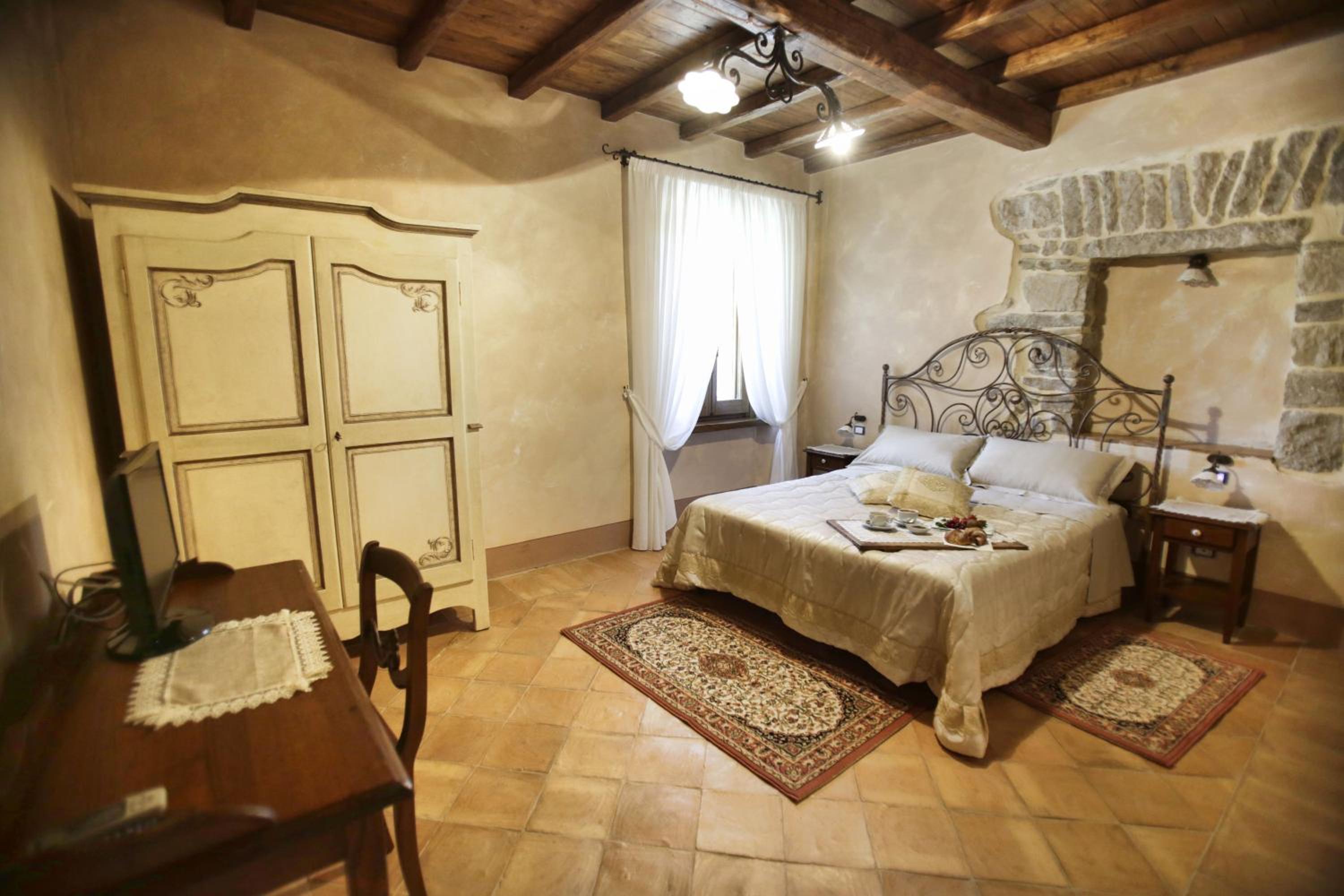 Double Room - Photo 1