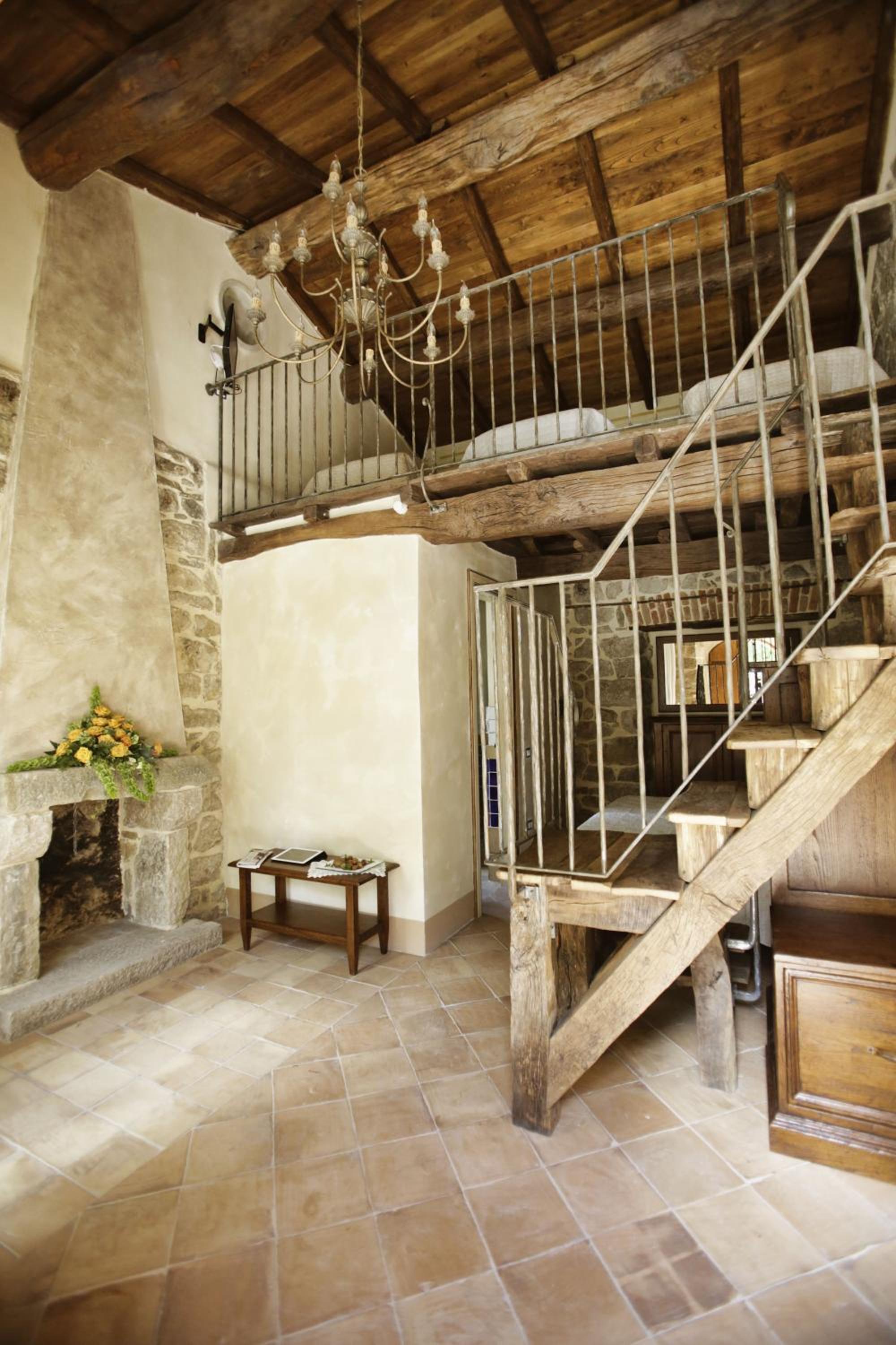 Family Room - Photo 3