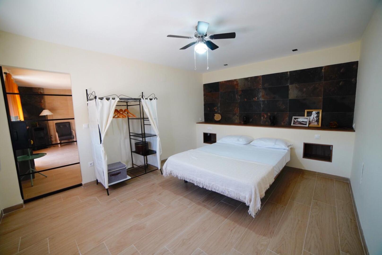 Deluxe Apartment - Photo 9