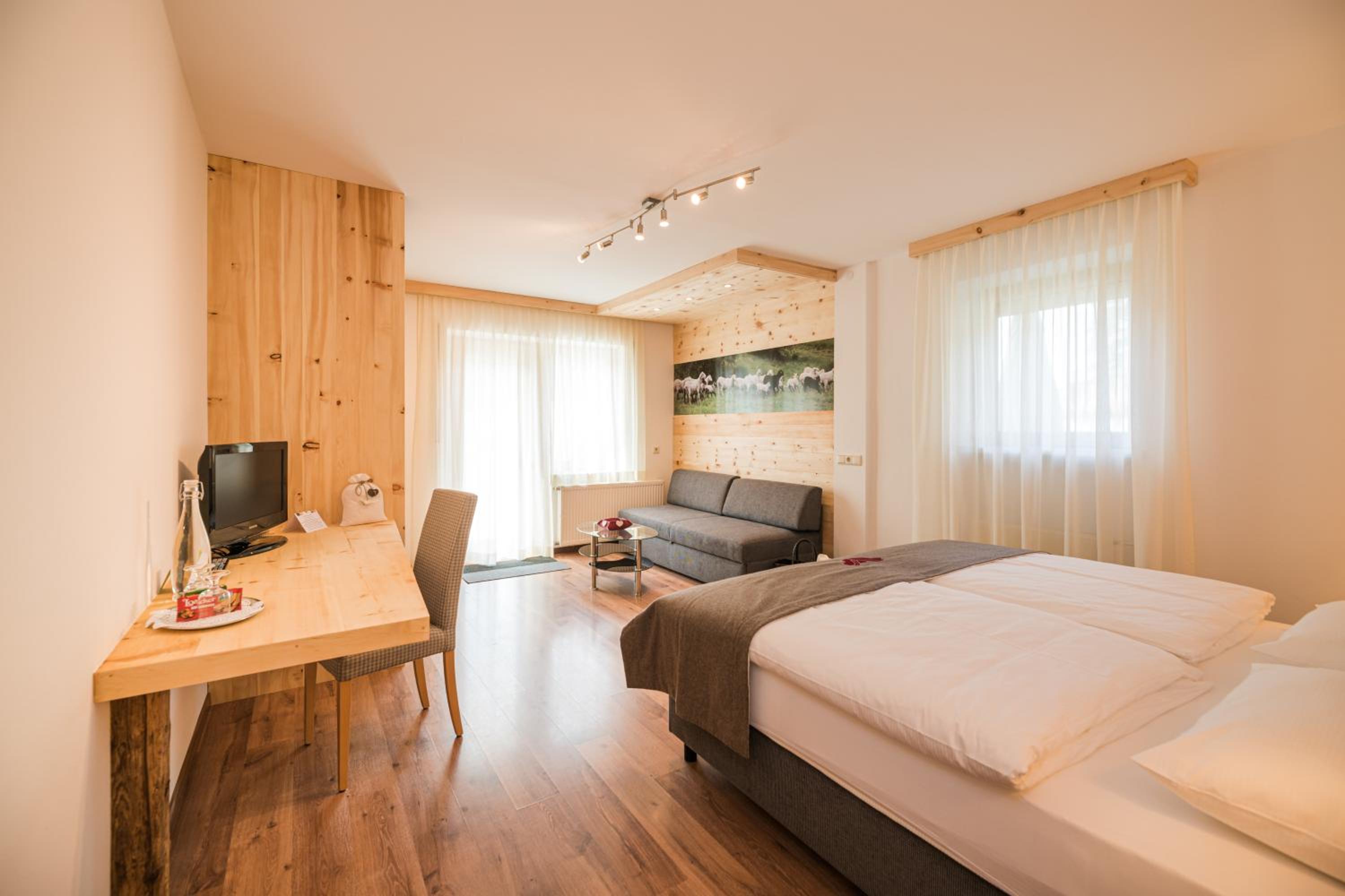 Double Room - Dependence (98 ft) photo 1