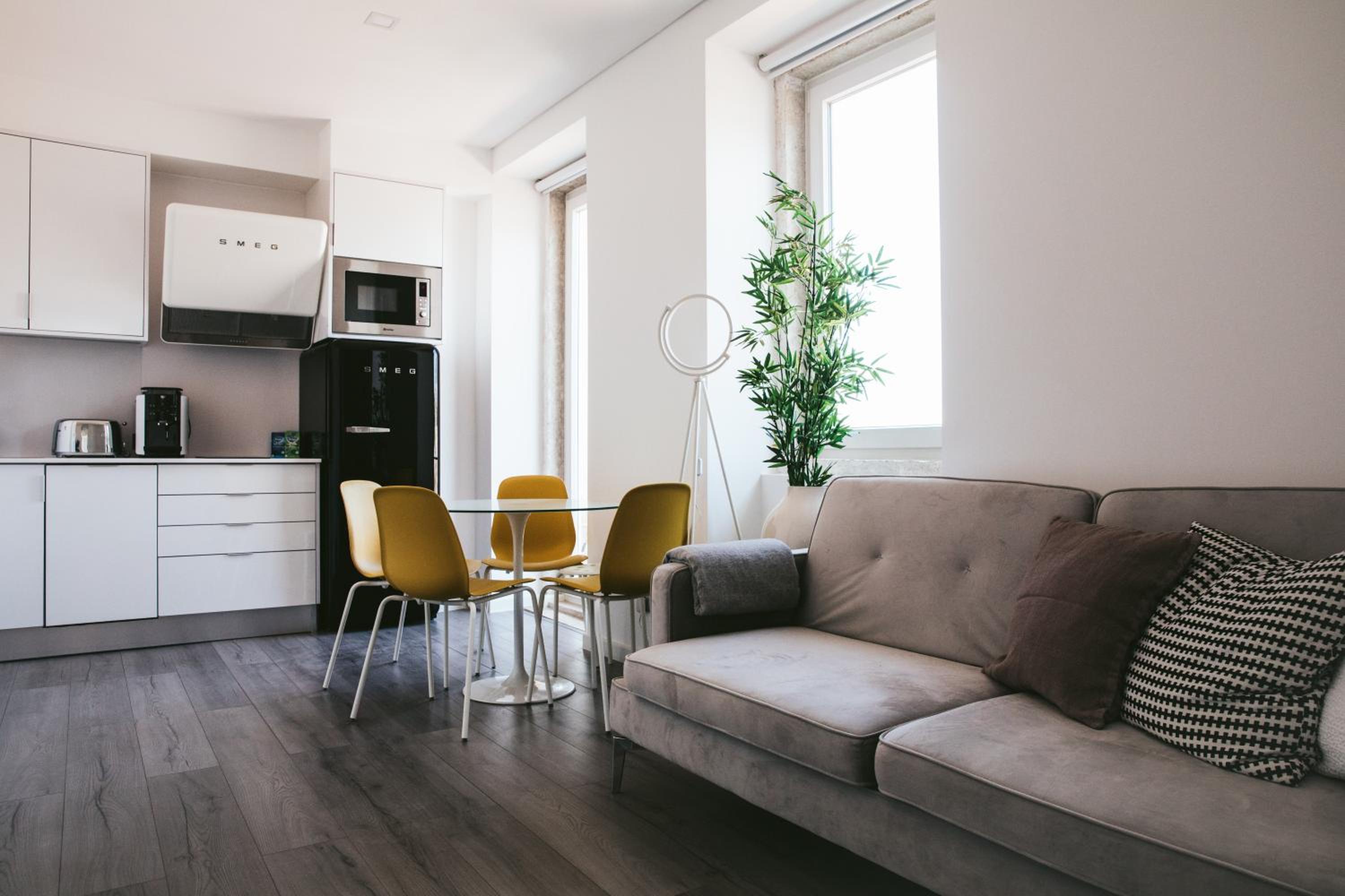 Superior One-Bedroom Apartment with Balcony and View - Photo 7