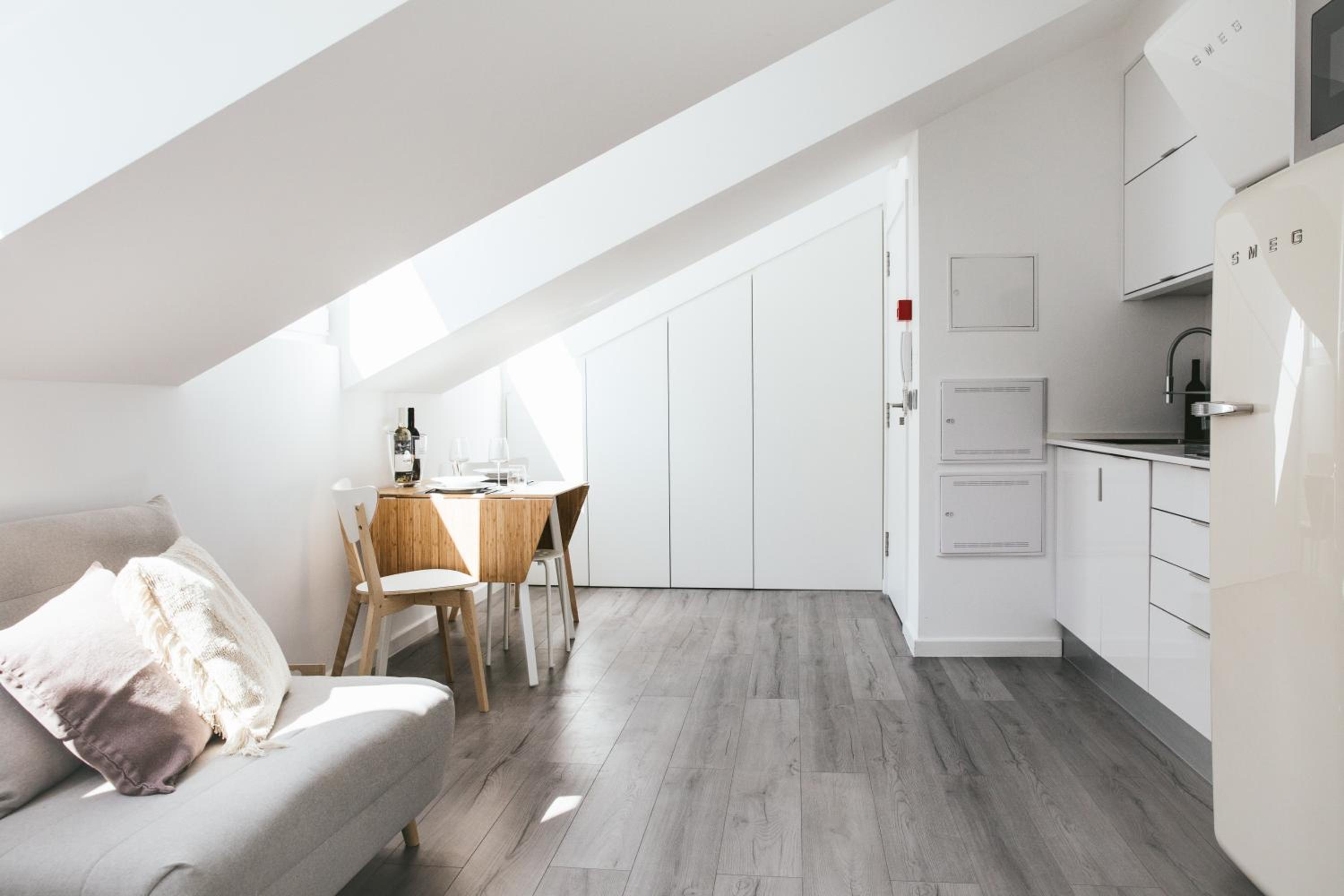 Loft - Photo 10