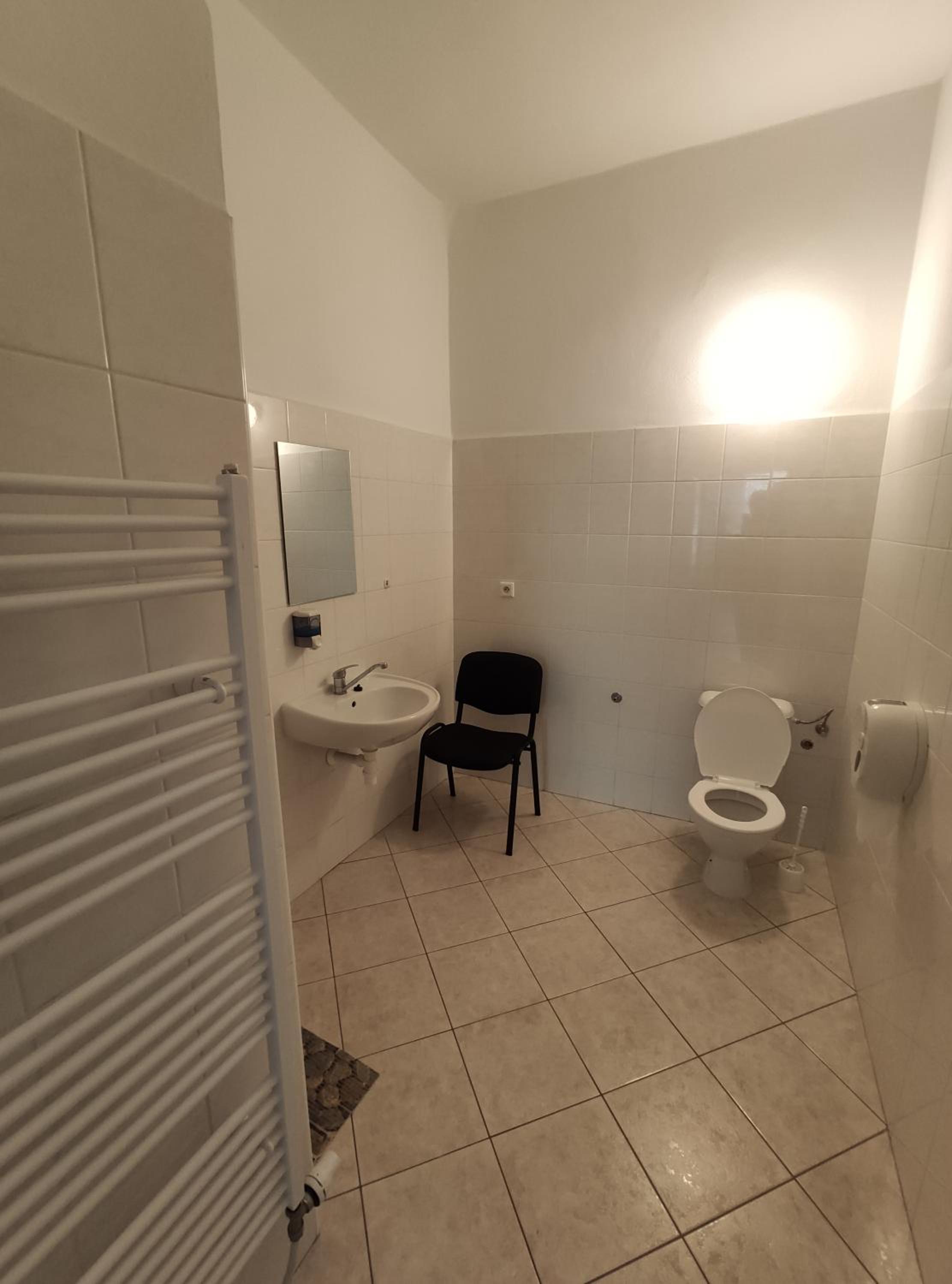 Suite with City View - Photo 4