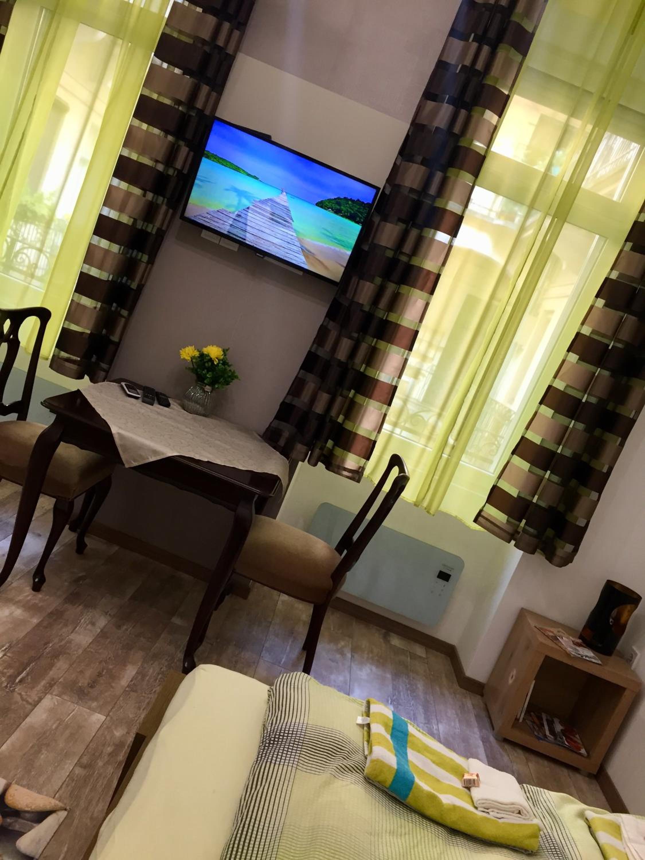 One-Bedroom Apartment - Photo 56