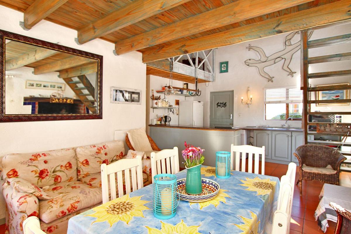 Four-Bedroom House - Photo 2