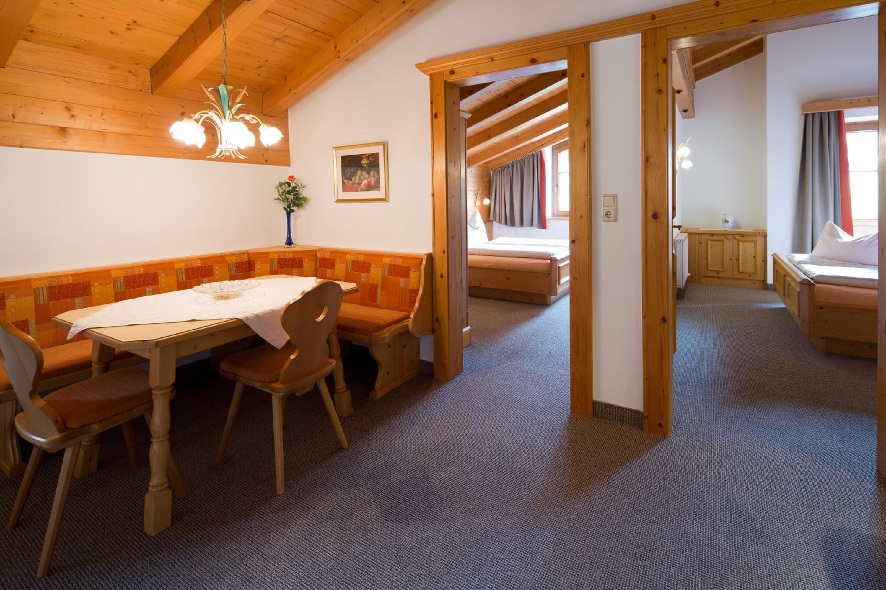 Two-Bedroom Apartment with Mountain View photo 1