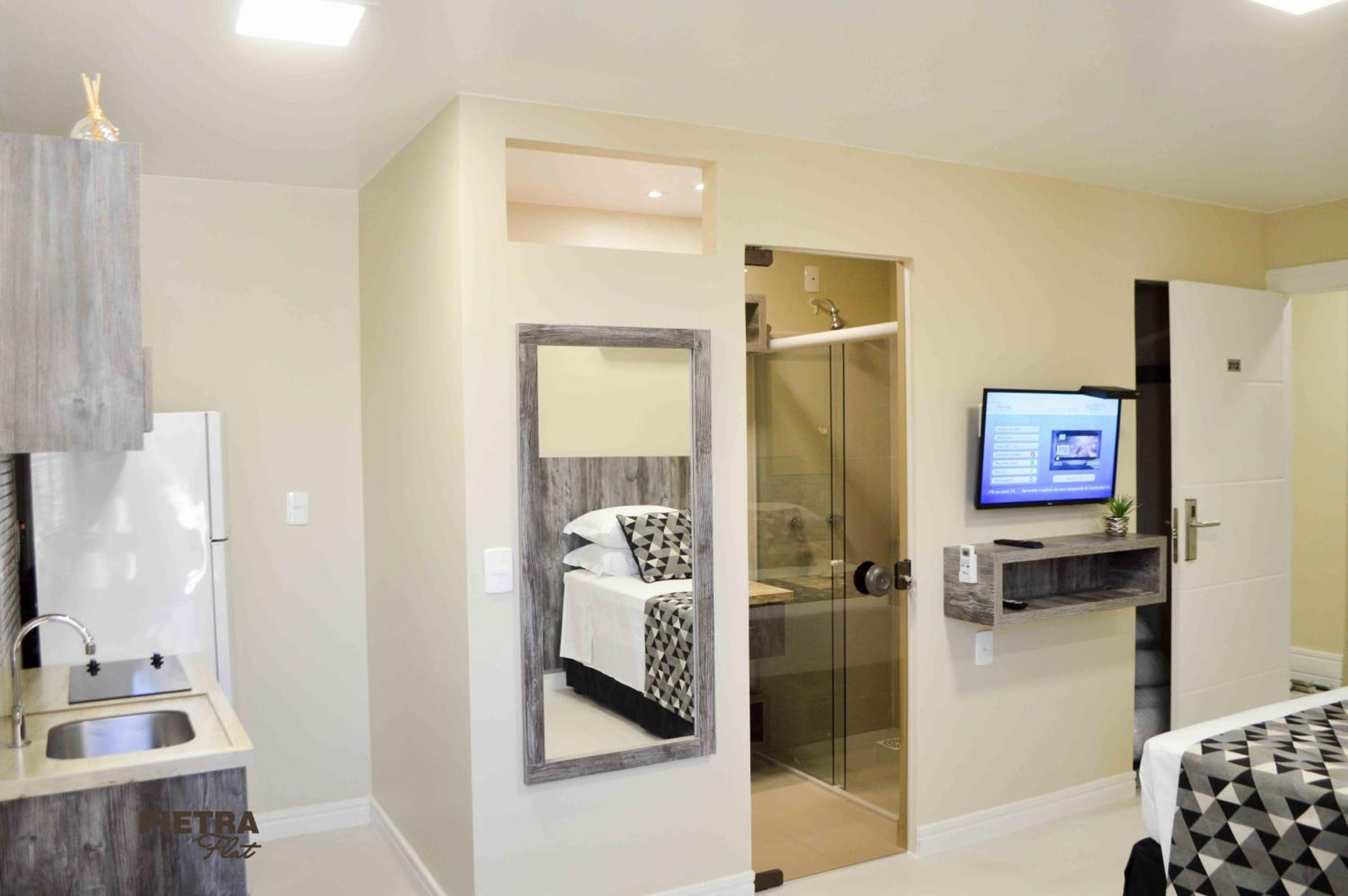 Family Room - Photo 2