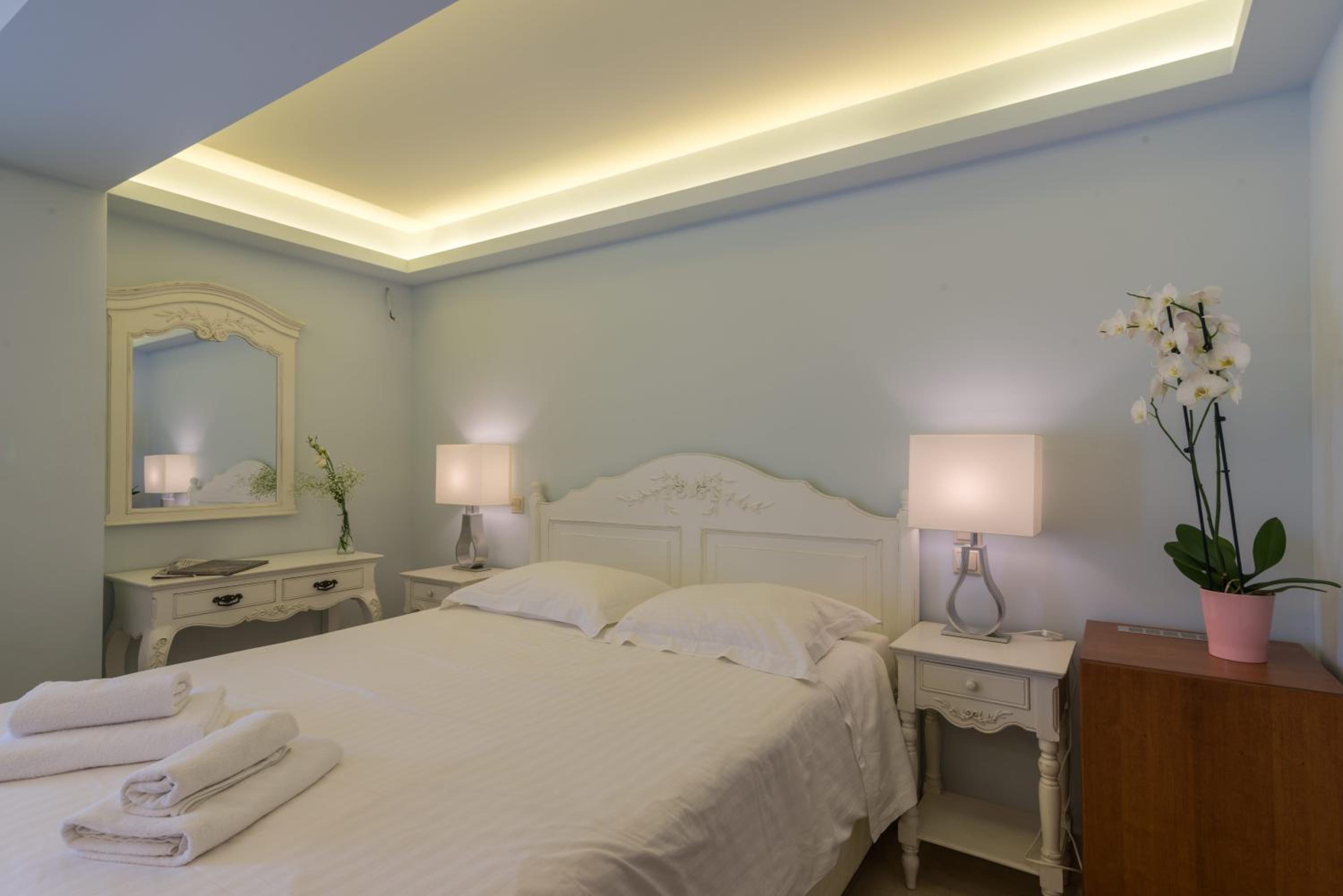 Triple Room with Garden View - Photo 9