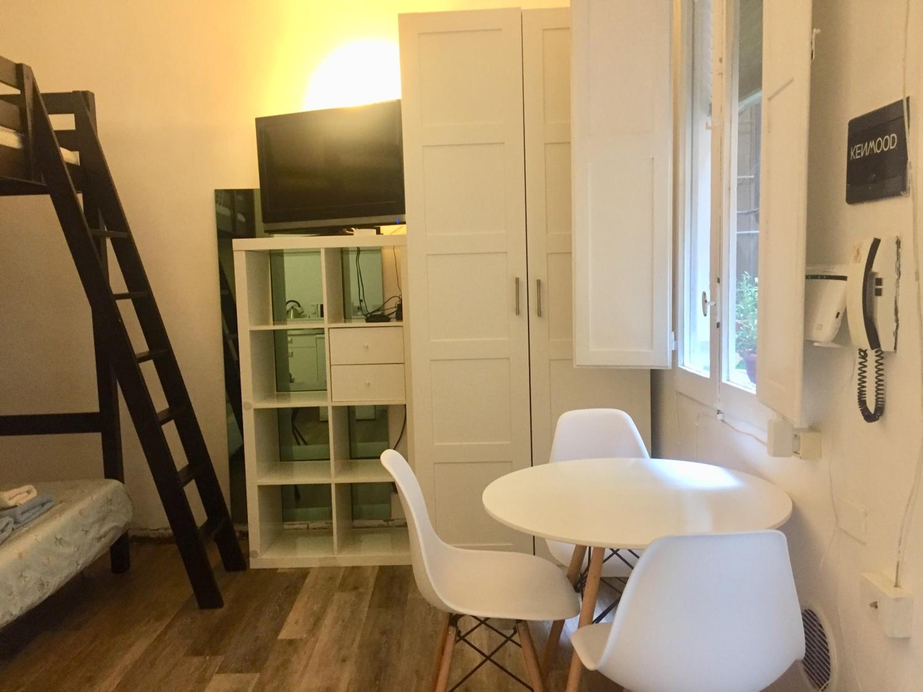 Studio Apartment