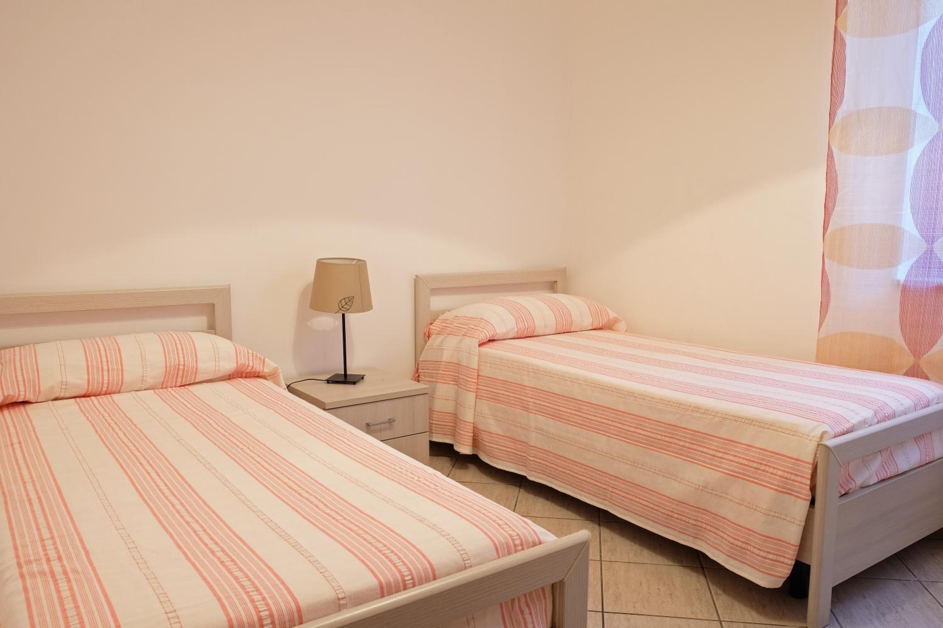 Four-Bedroom Apartment - Photo 31