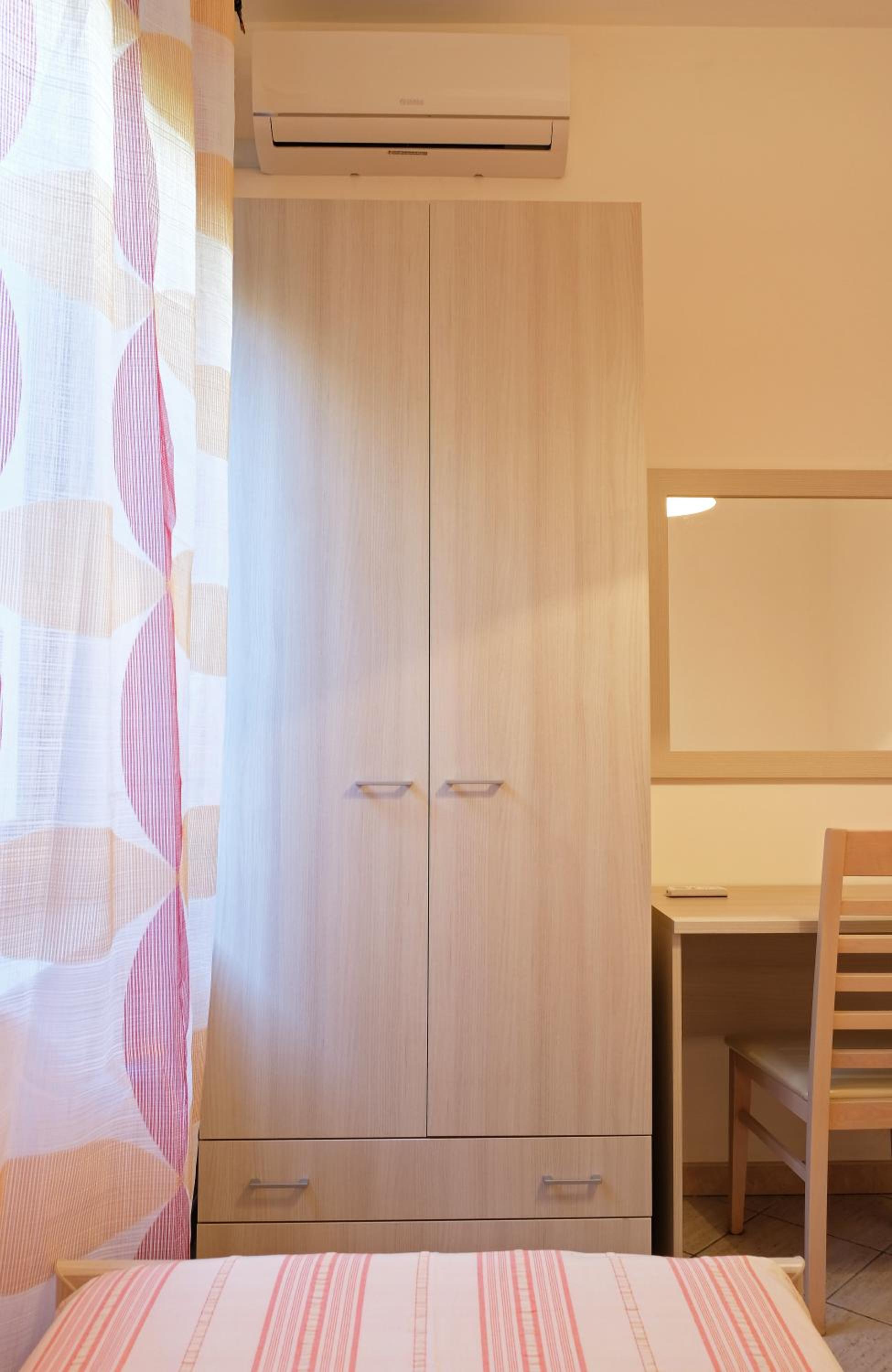 Four-Bedroom Apartment - Photo 30