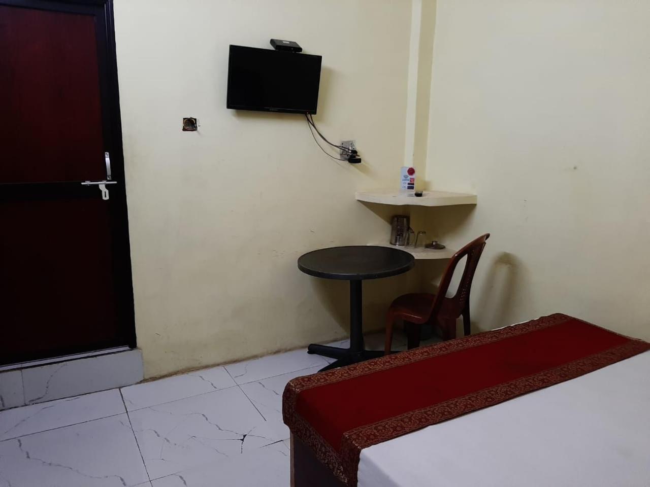 Standard Double Room - Photo 5