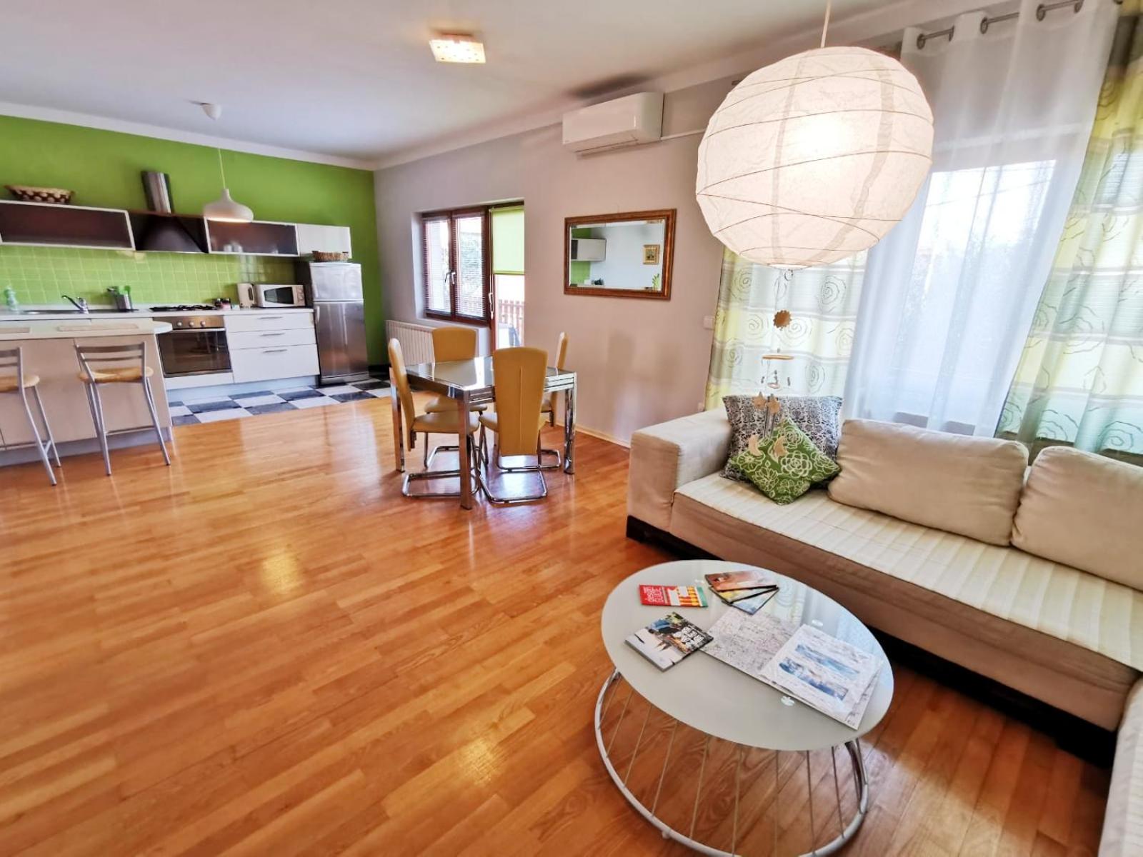 Apartment - Photo 20