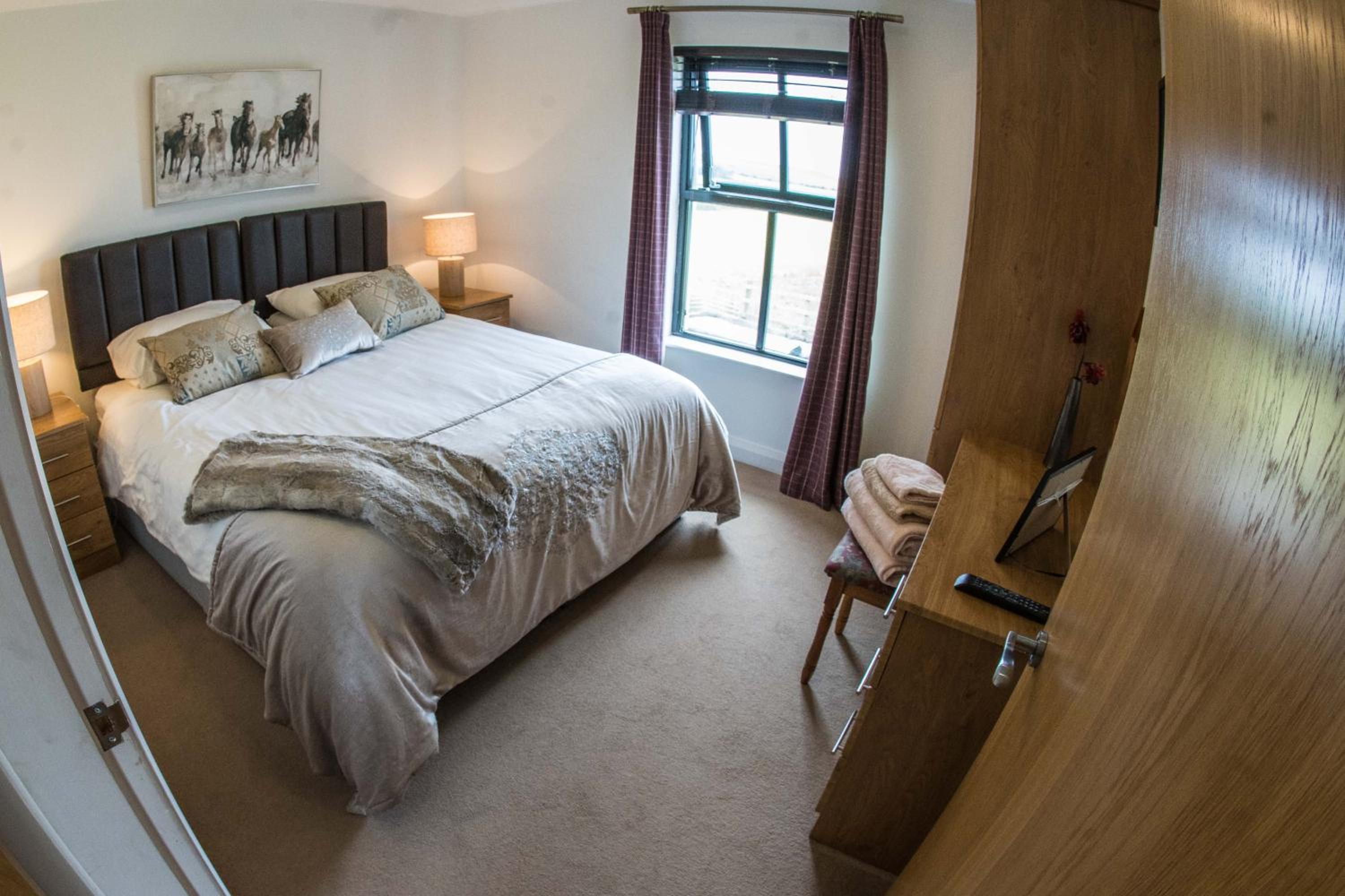 Two-Bedroom Cottage with Ocean View