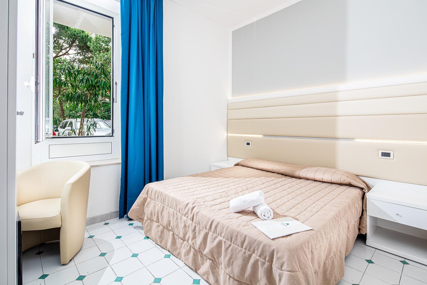 Basic Double or Twin Room - Photo 1