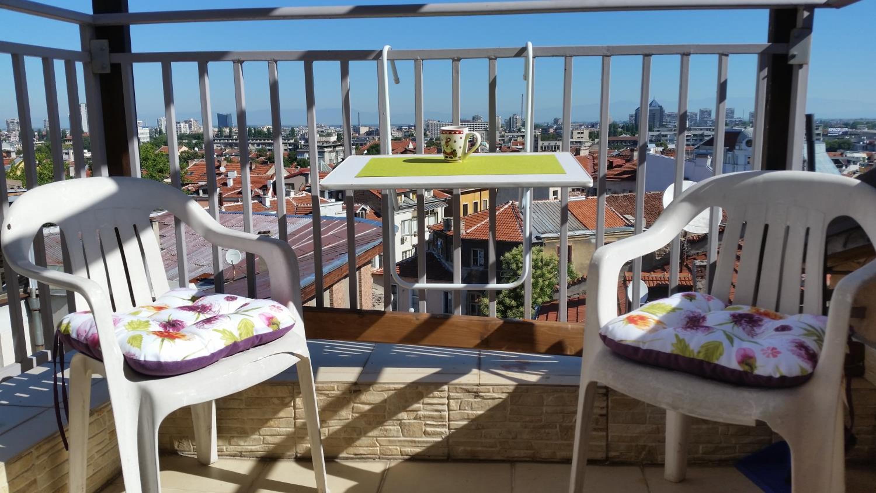Apartment with Balcony photo 3