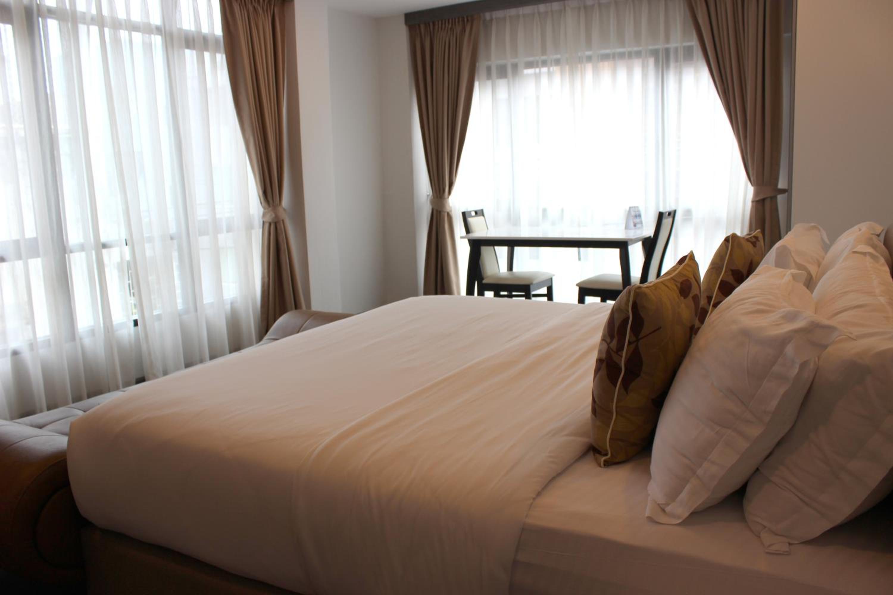 Deluxe King Room photo 3