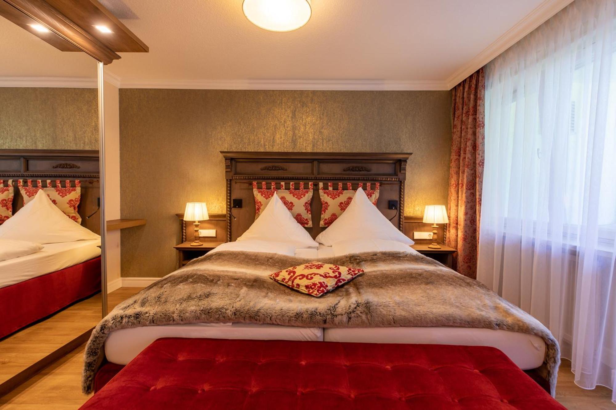 Deluxe Double Room with Balcony - Photo 1