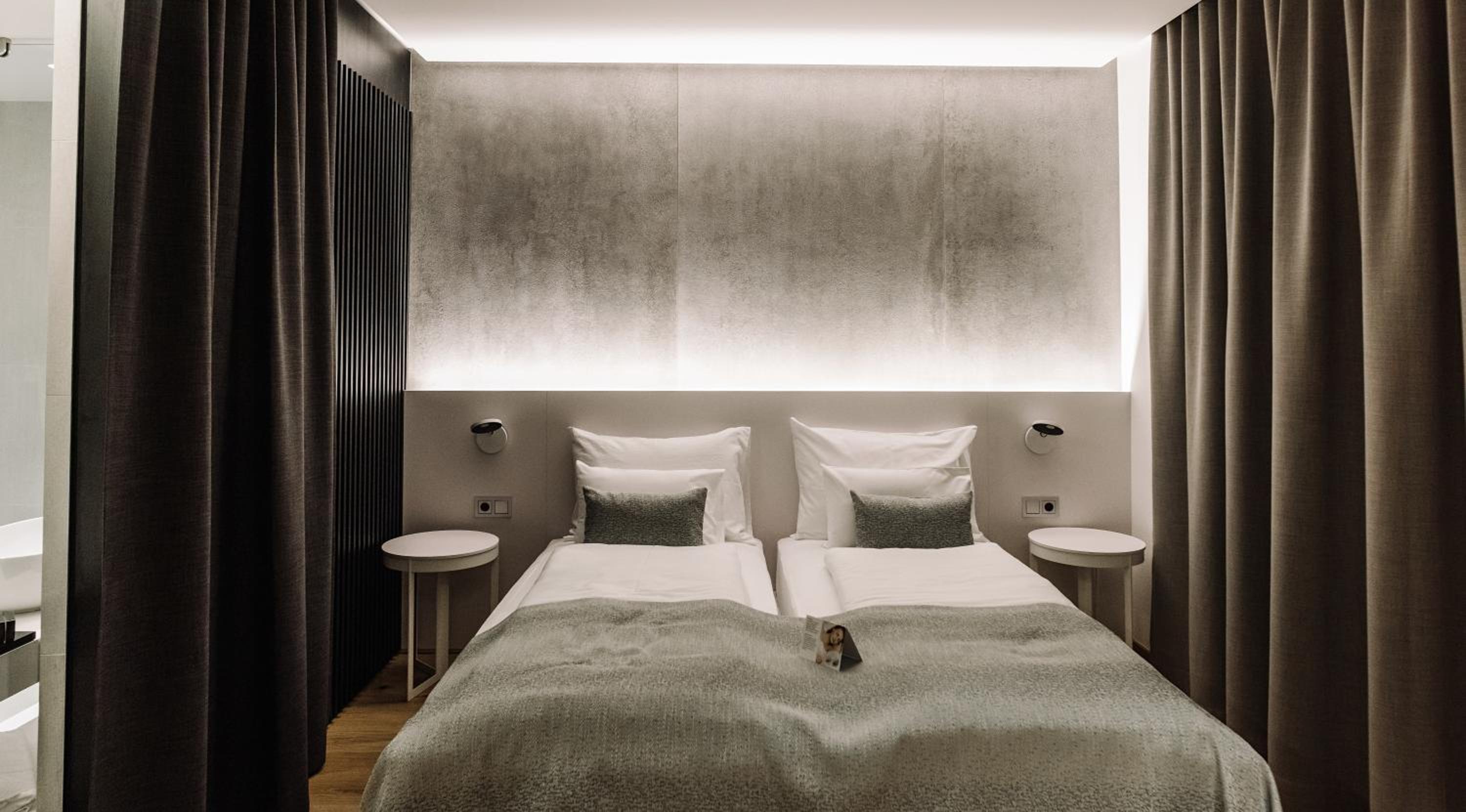 Superior Twin Room with Parking - Photo 1
