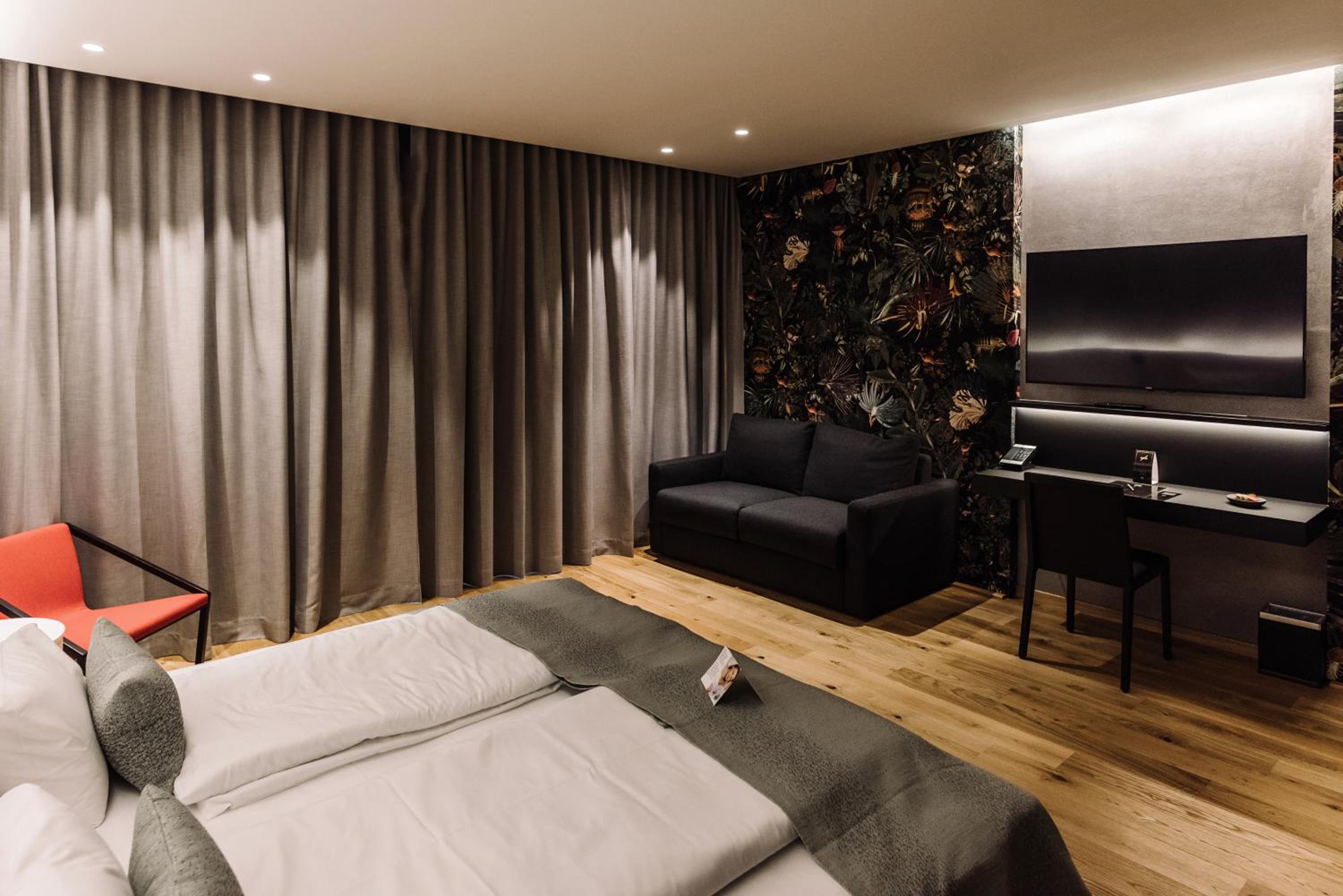 Suite Lux with Parking - Photo 5