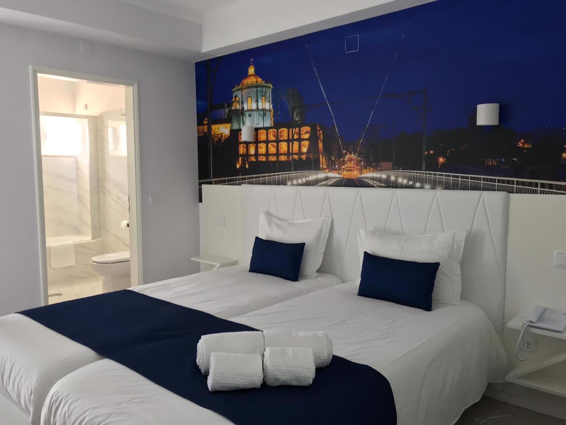 Standard Twin Room with Sea View - Photo 1