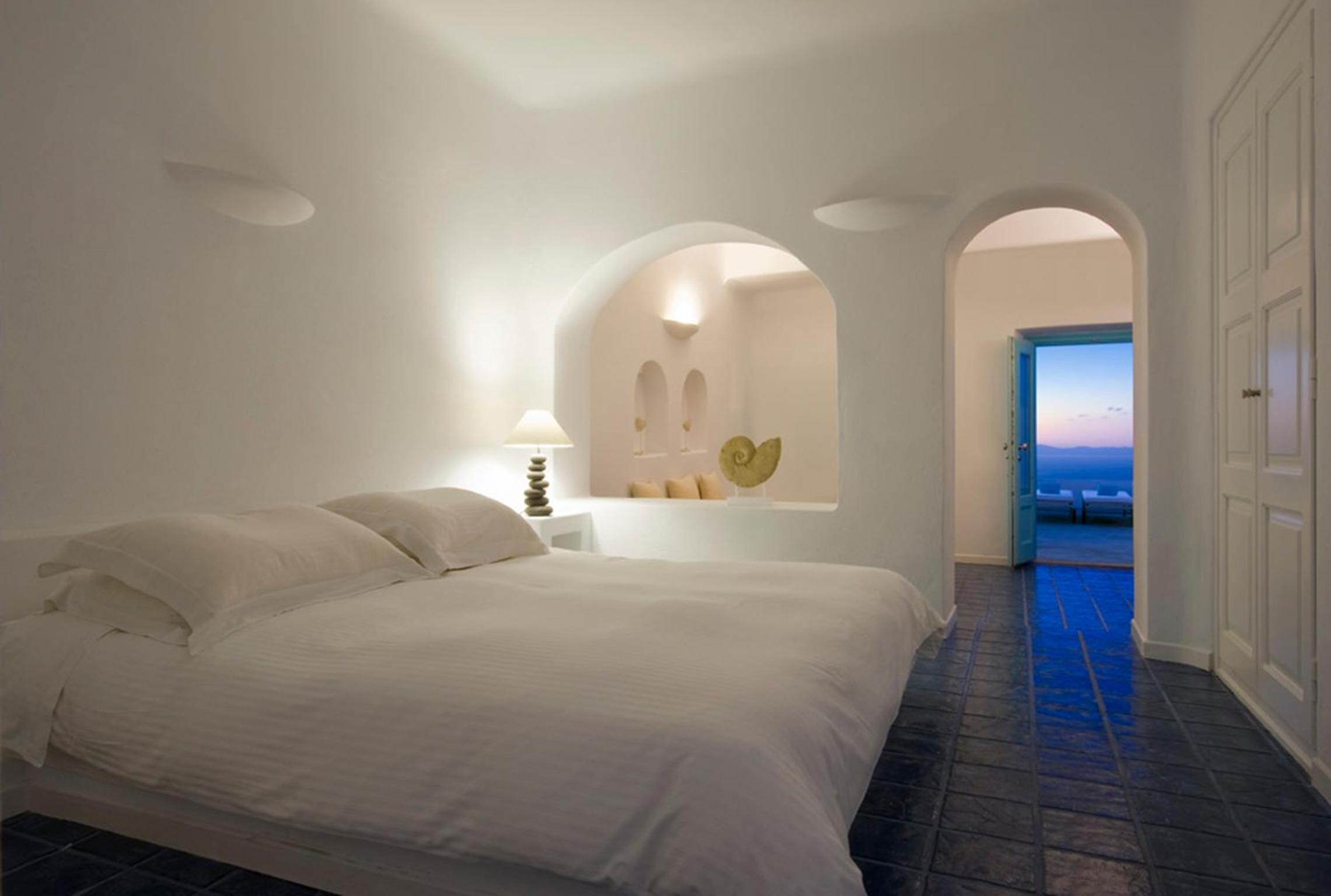 Deluxe Suite with Hot Tub