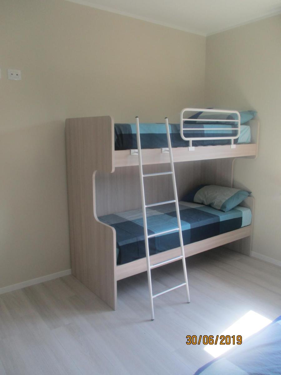 Quadruple Room with Private Bathroom photo 2