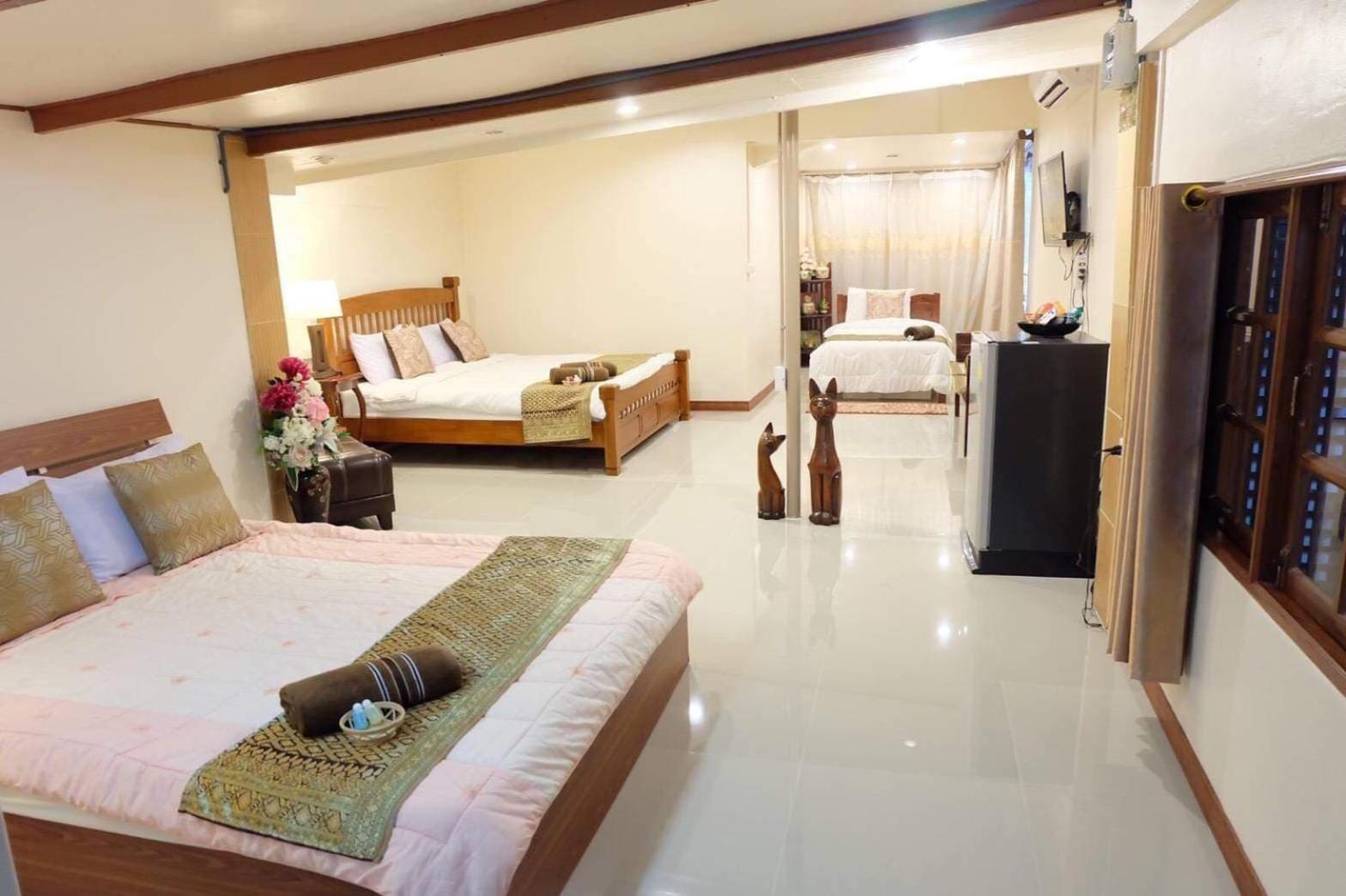Family Room with Private Bathroom - Photo 1