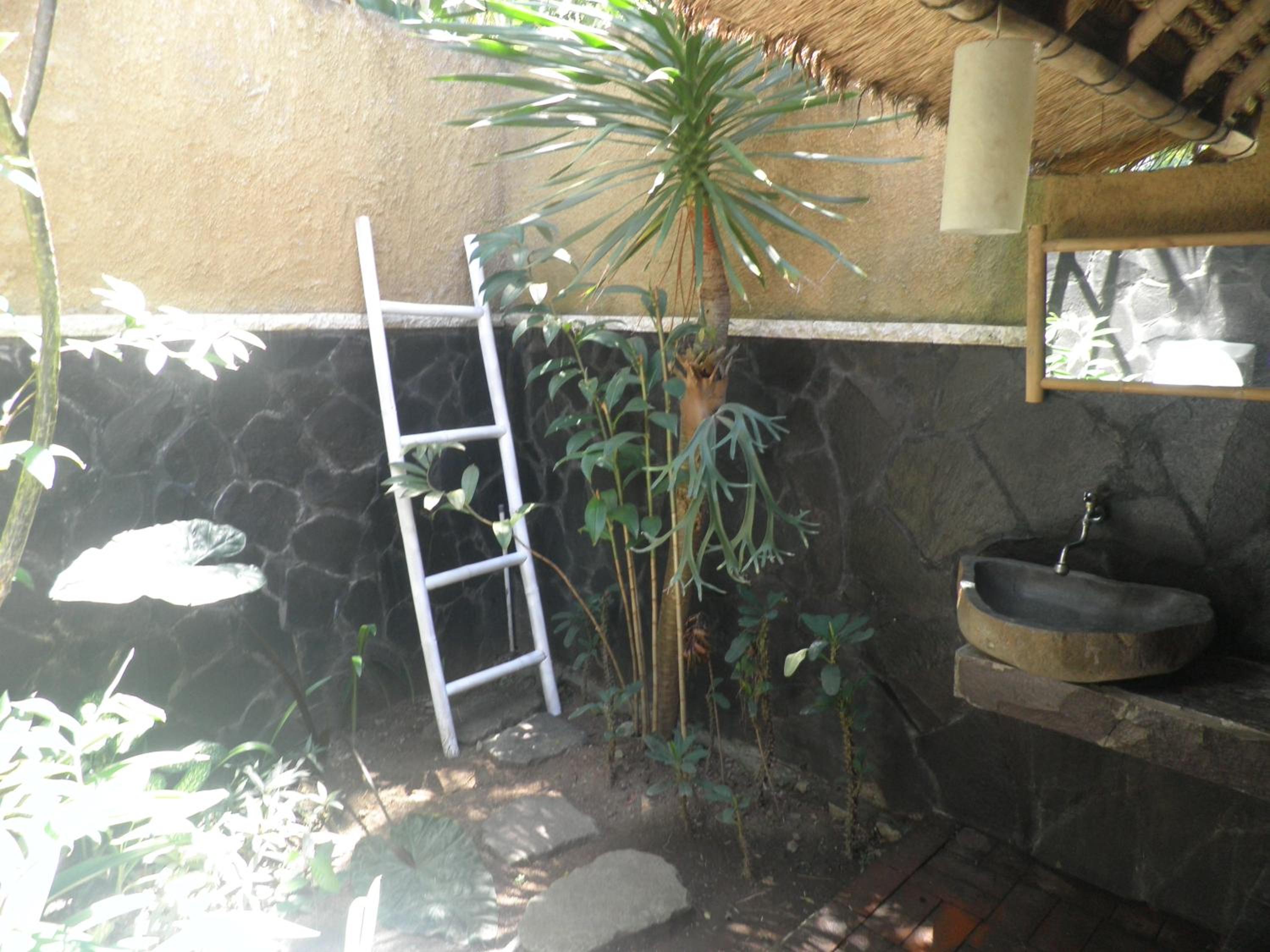 Standard Double Room - Photo 8