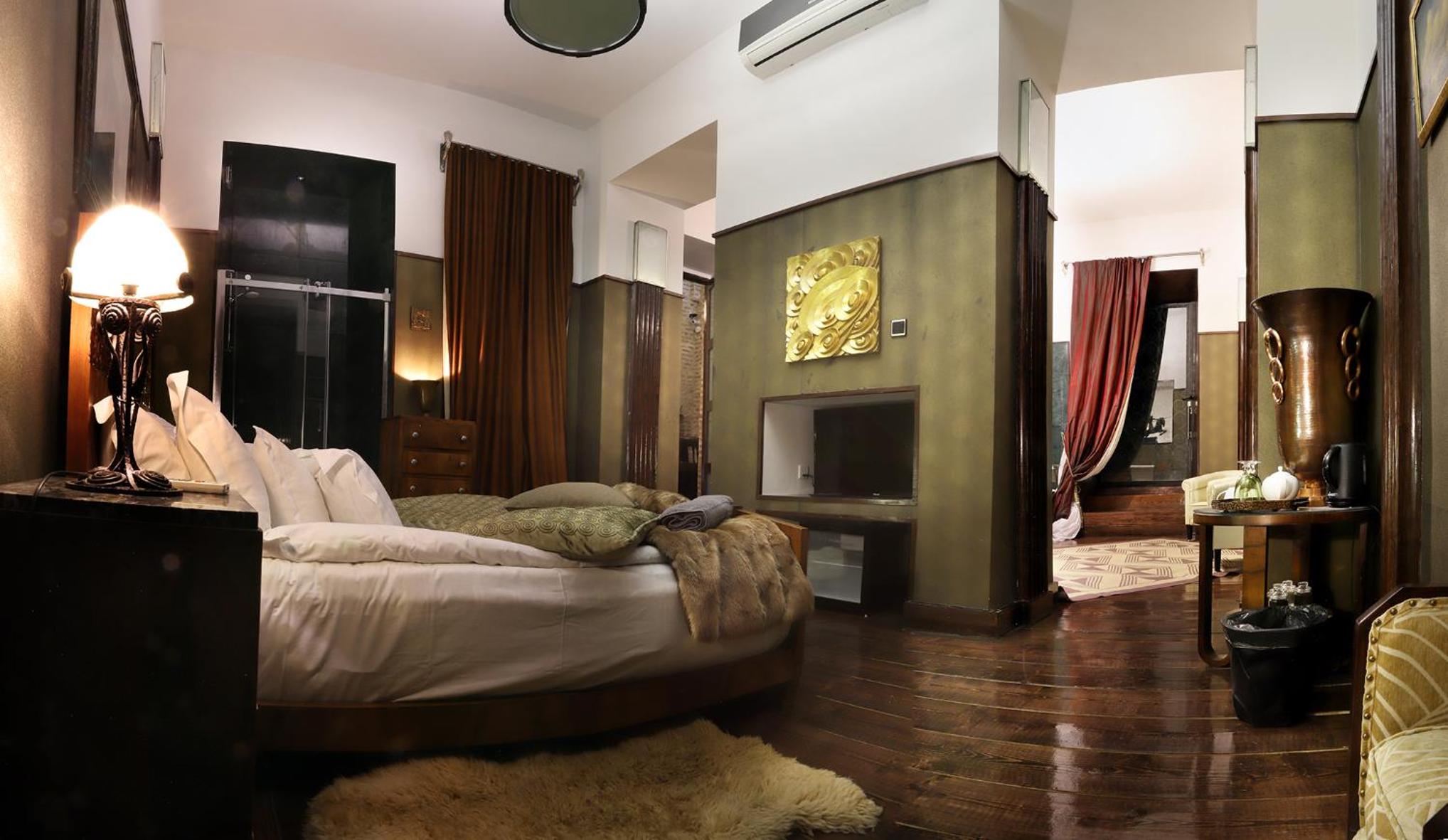 Executive Suite