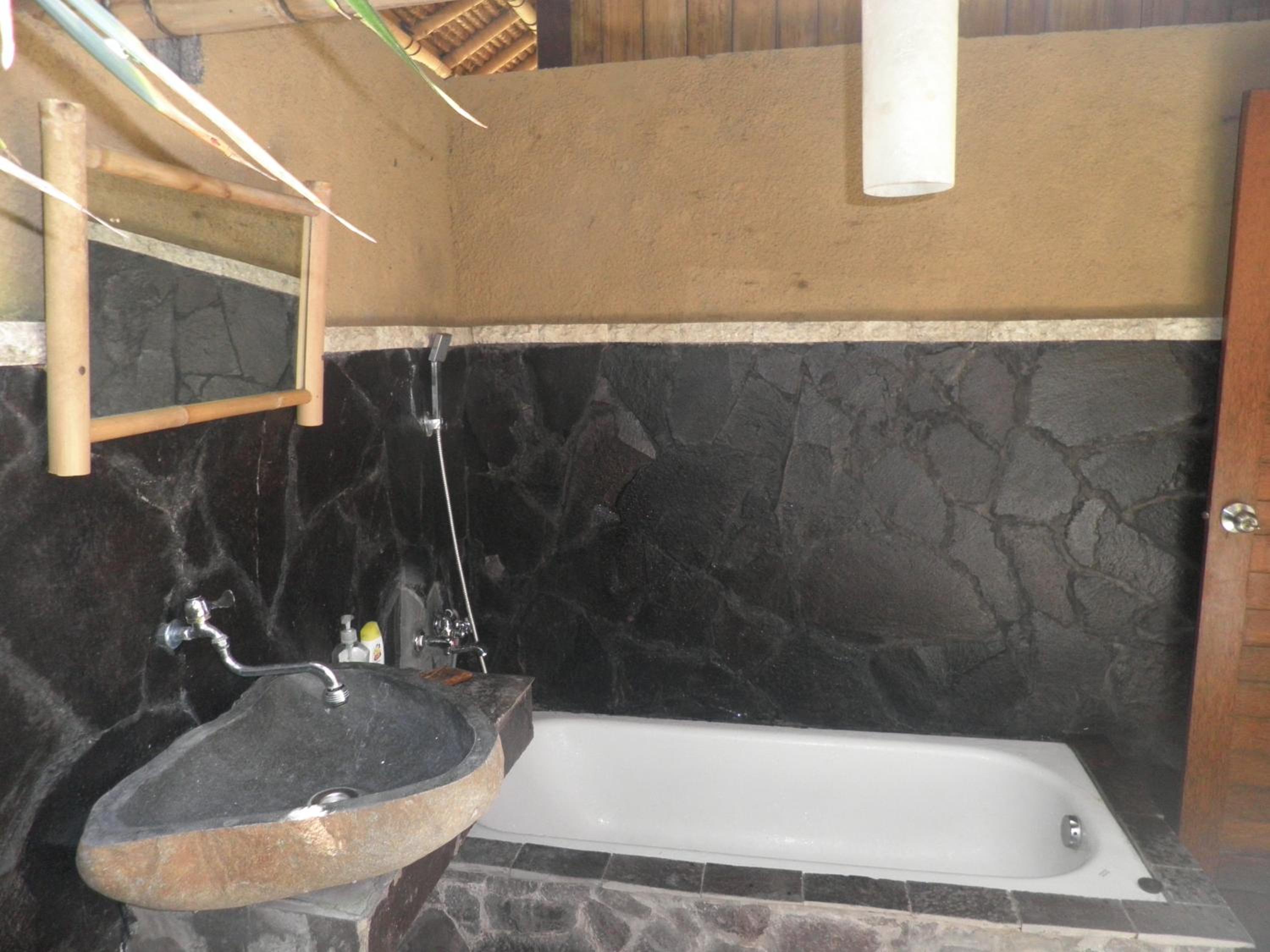 Standard Double Room - Photo 7