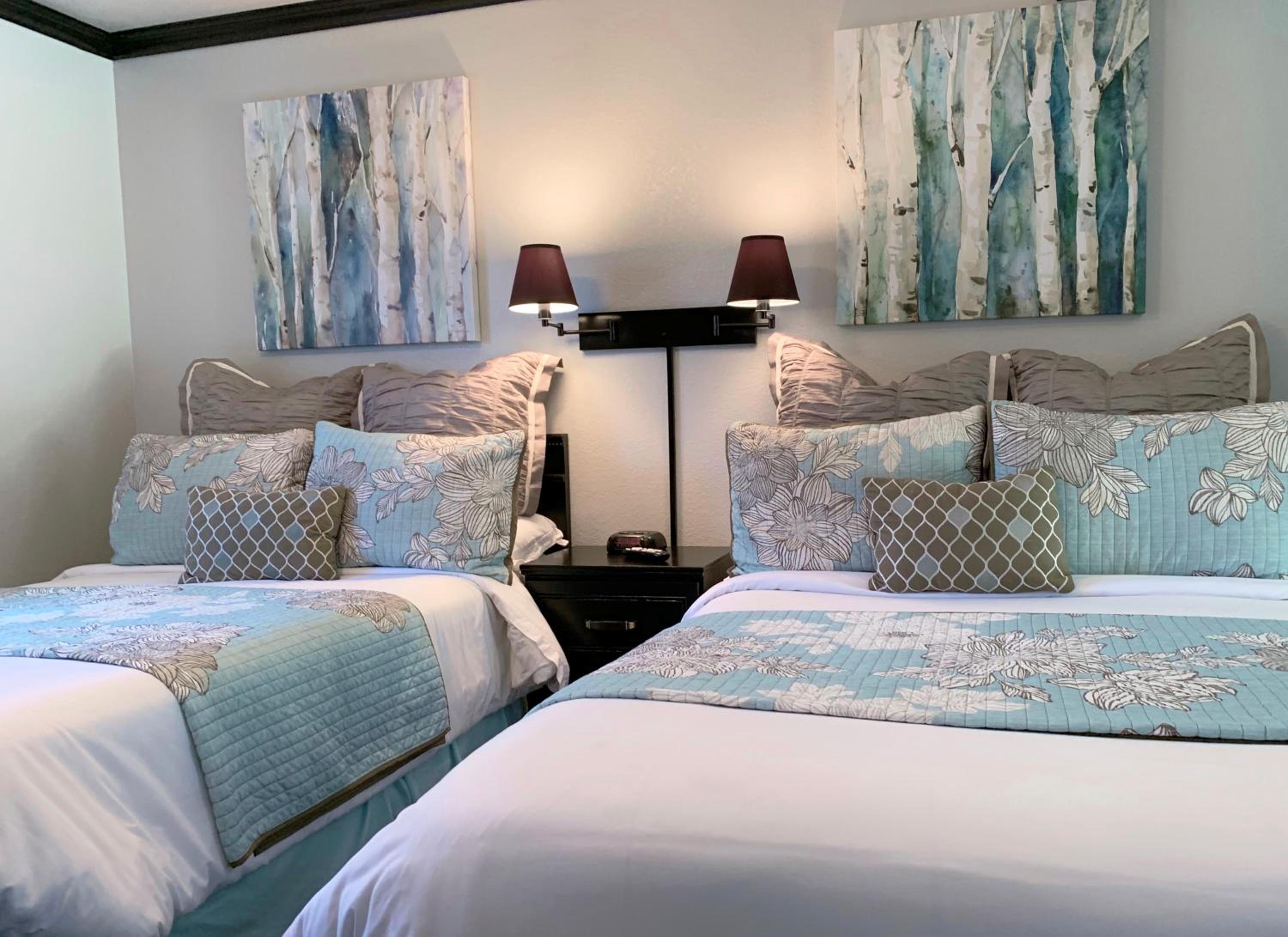 Deluxe Queen Room with Two Queen Beds