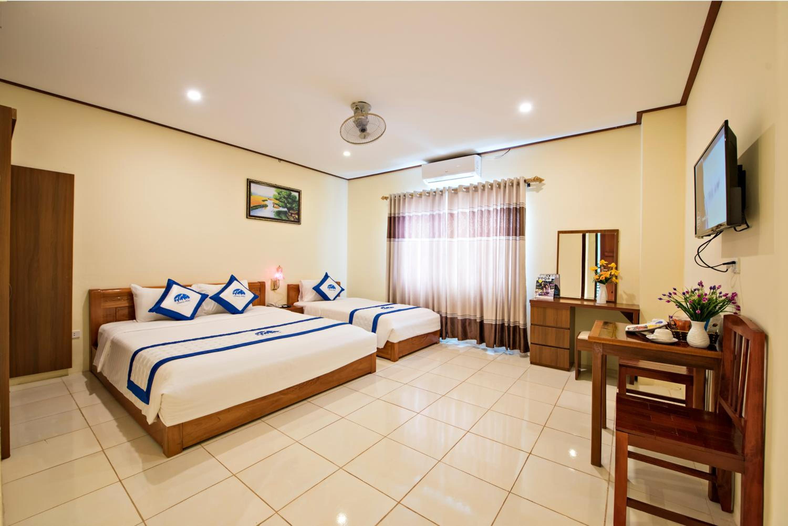 Deluxe Family Room