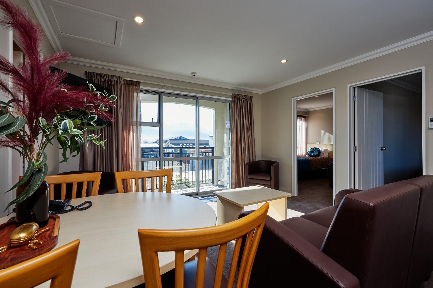 Two-Bedroom Suite - Photo 5