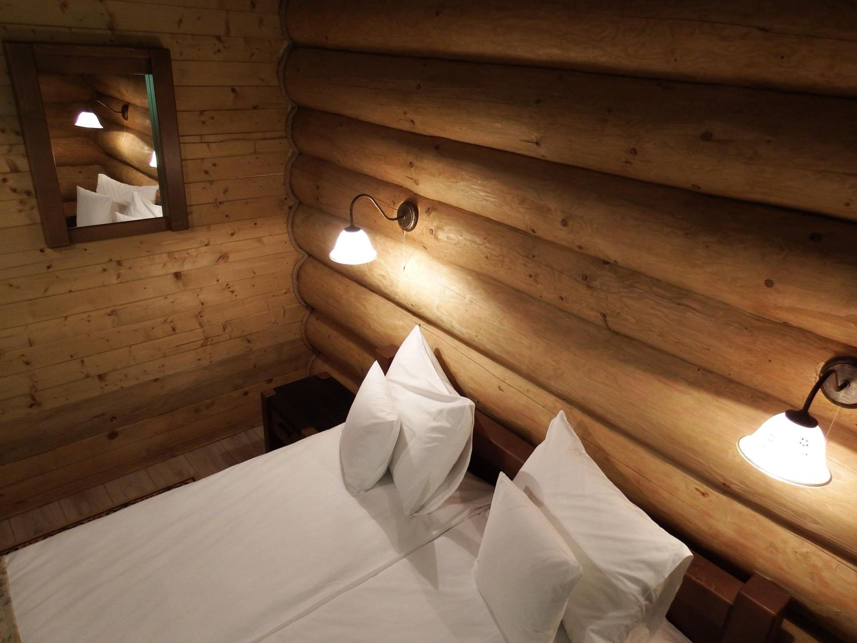 Double Room - Photo 9