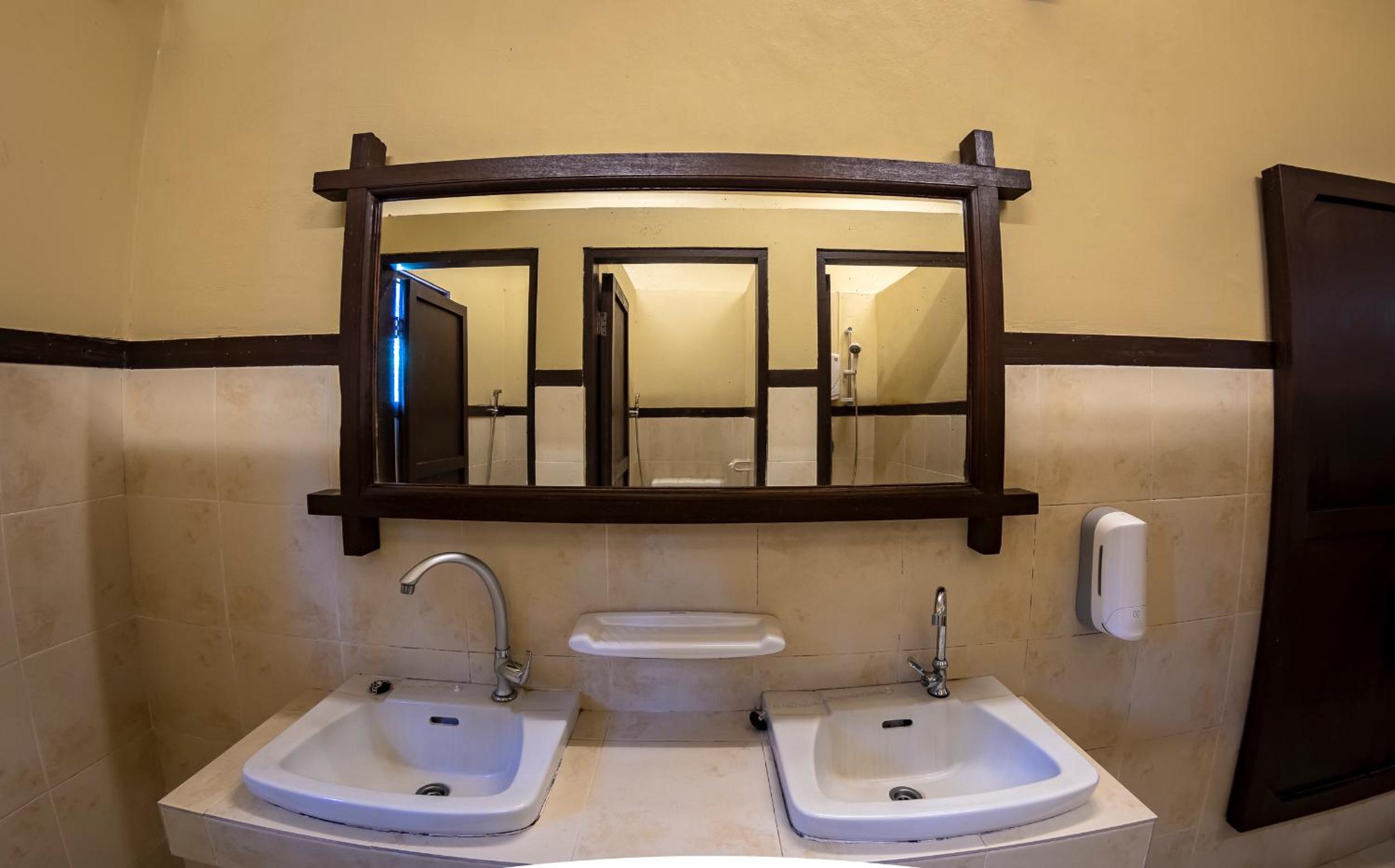 Serindit Hostel (2 Adults) - Photo 5